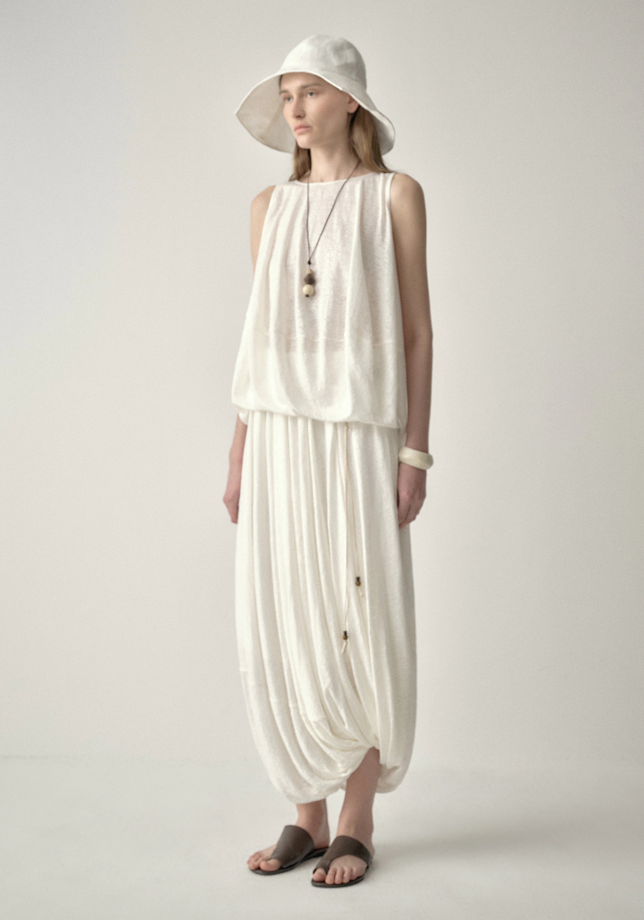 #color_off white