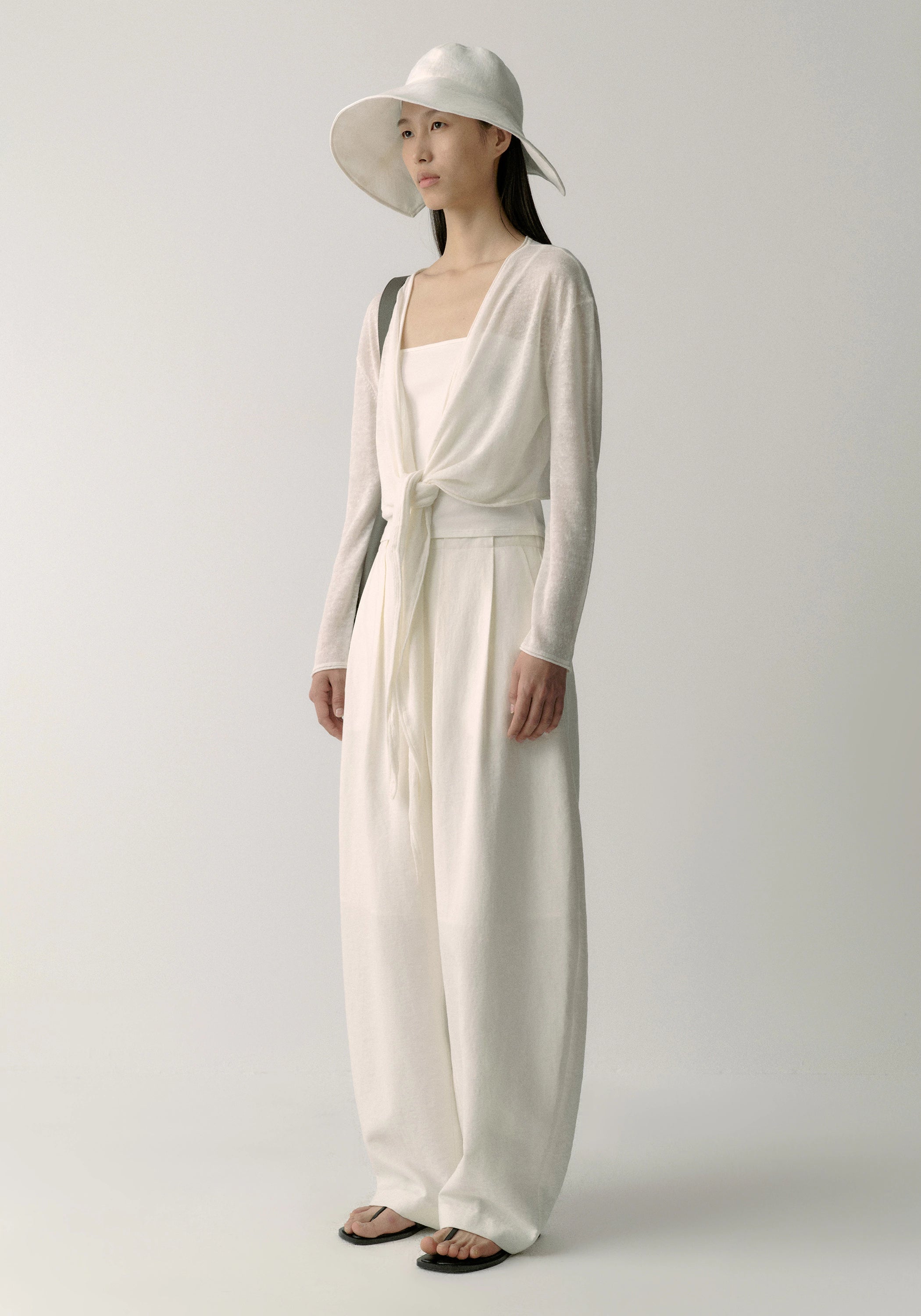 #color_off white