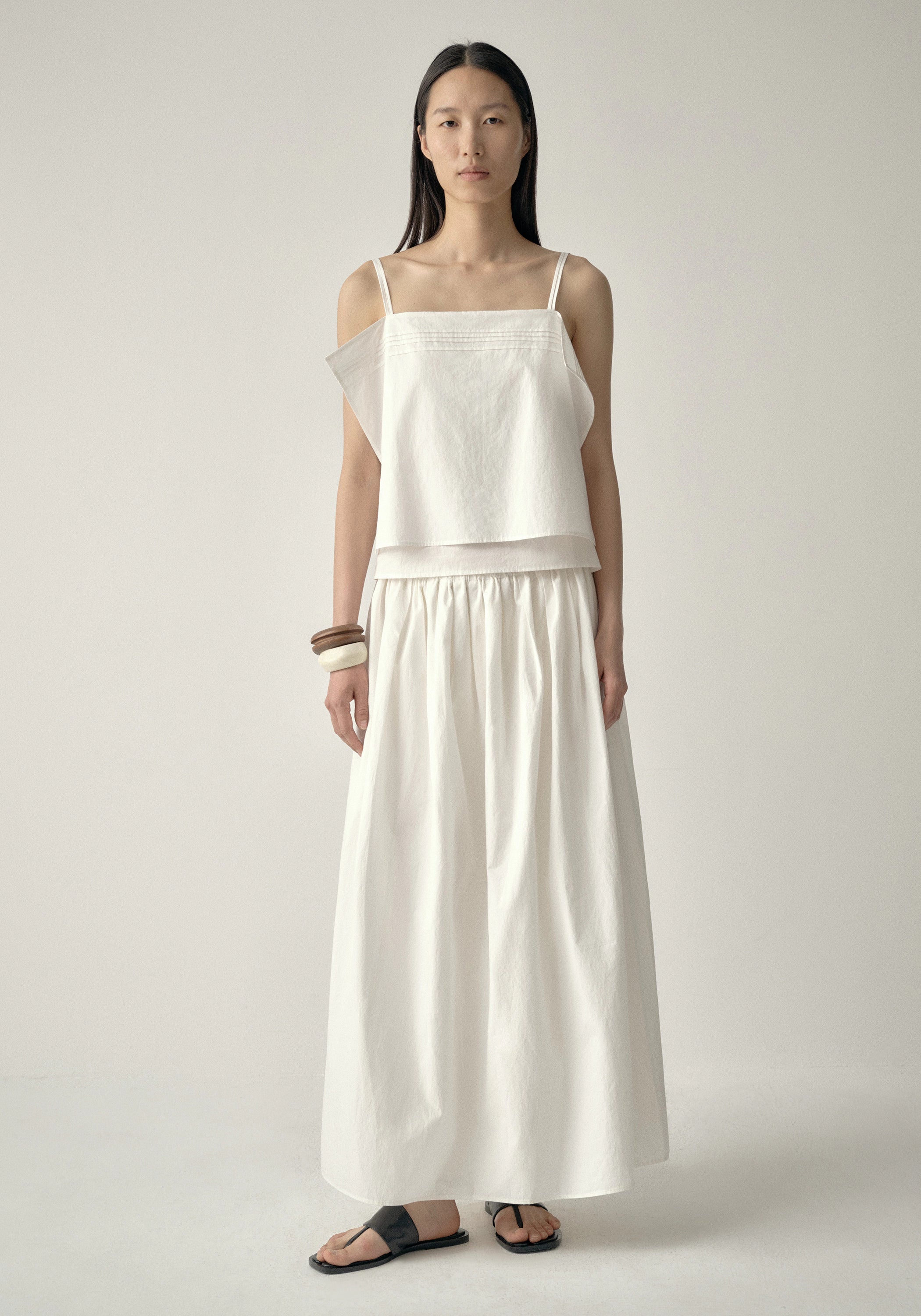 #color_off white