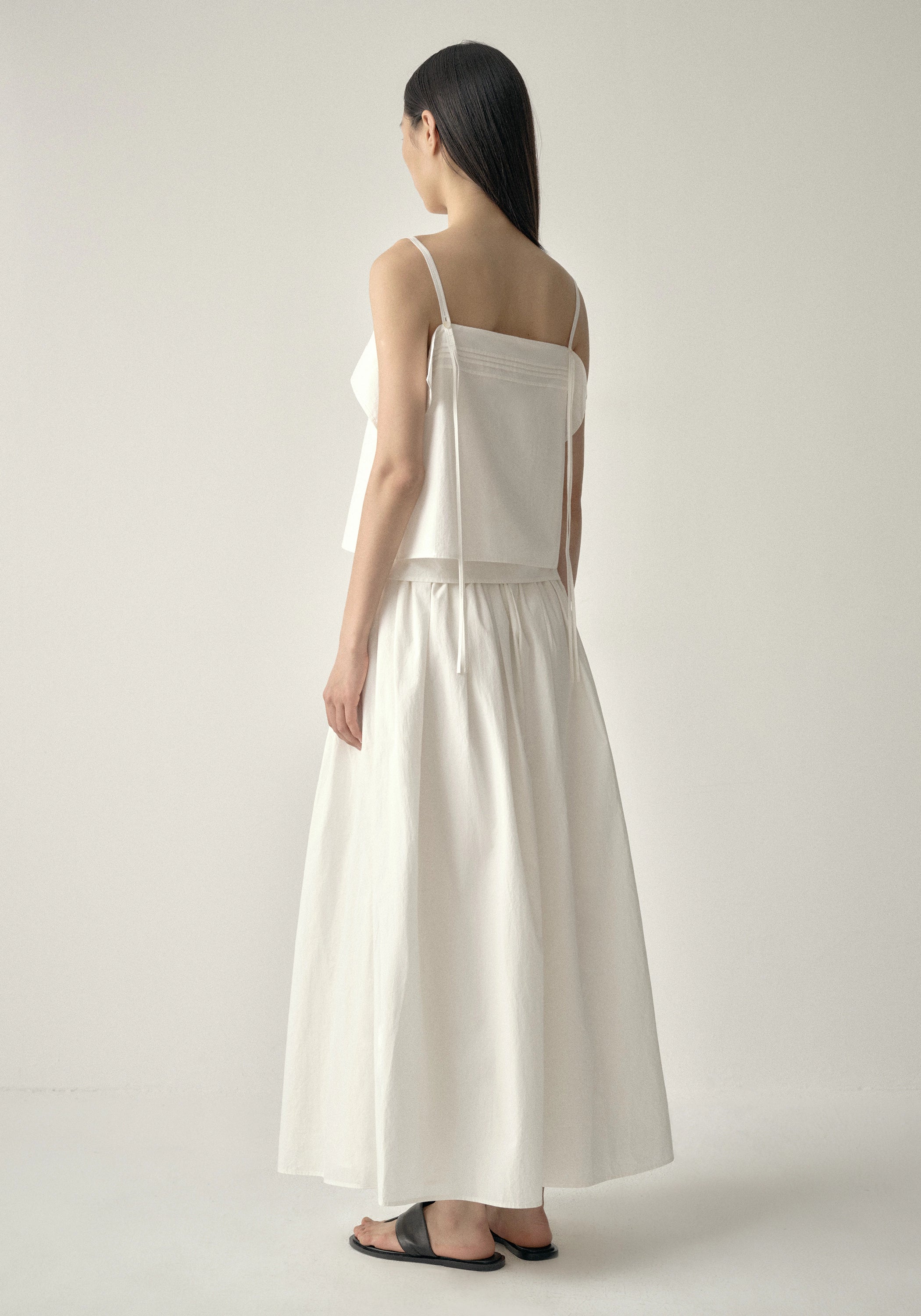 #color_off white