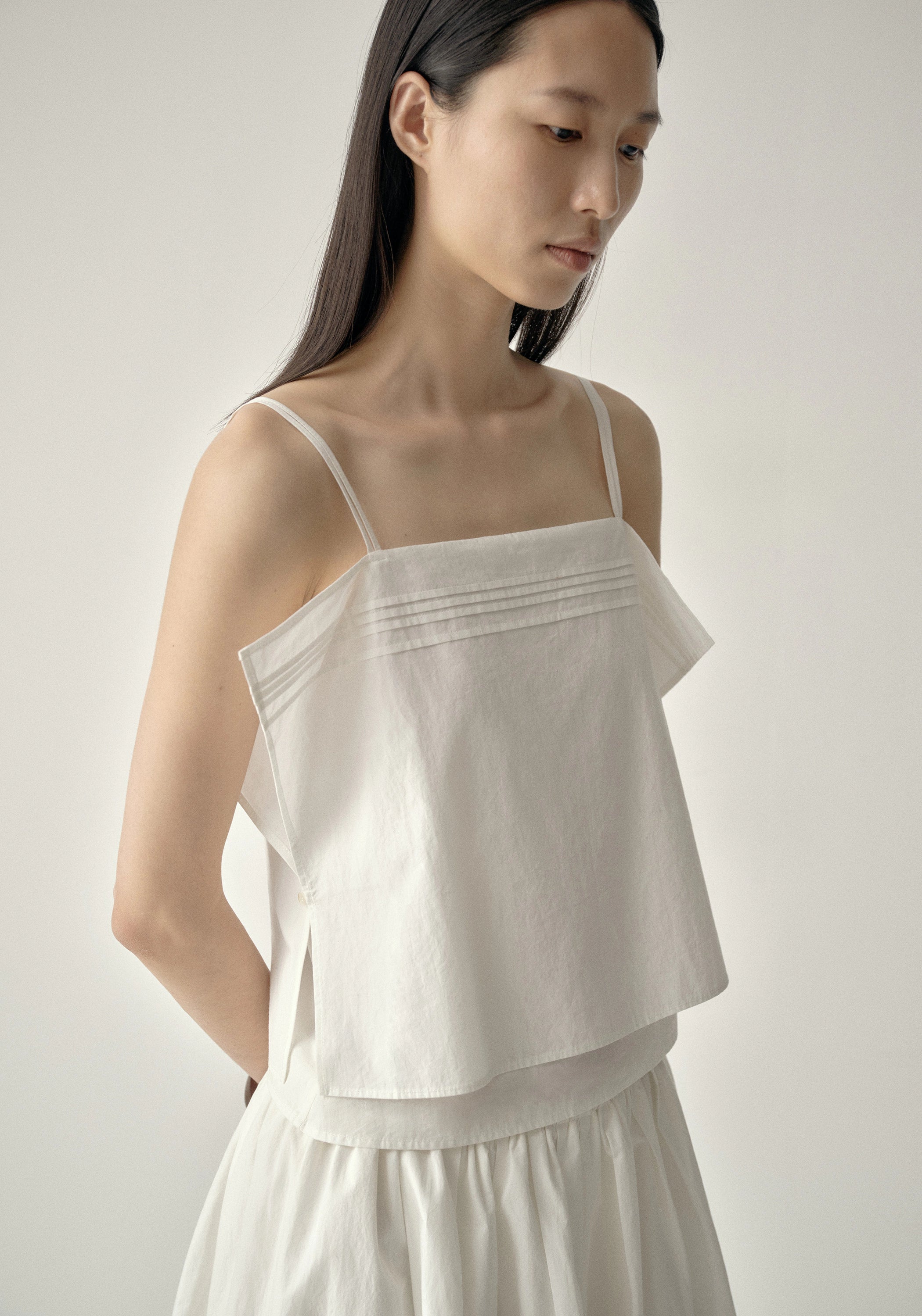 #color_off white