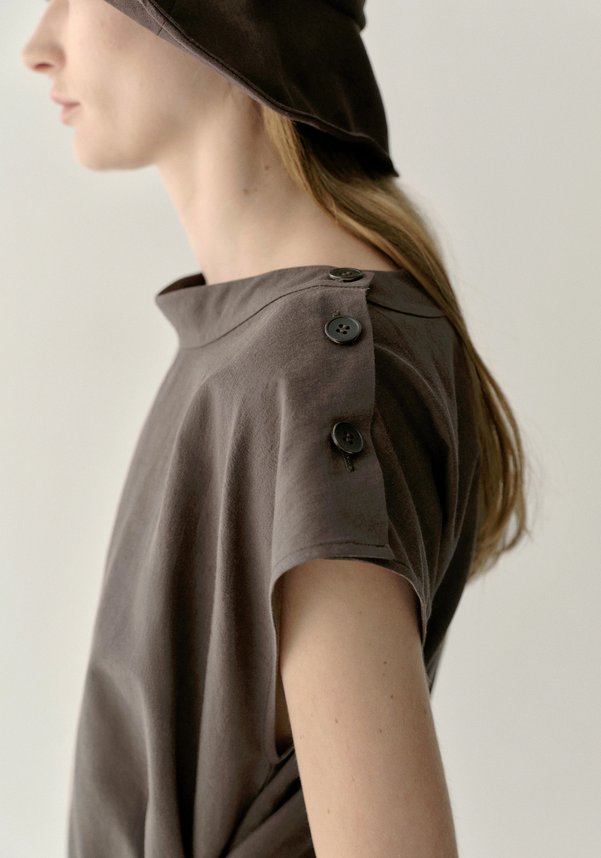 #color_raw umber