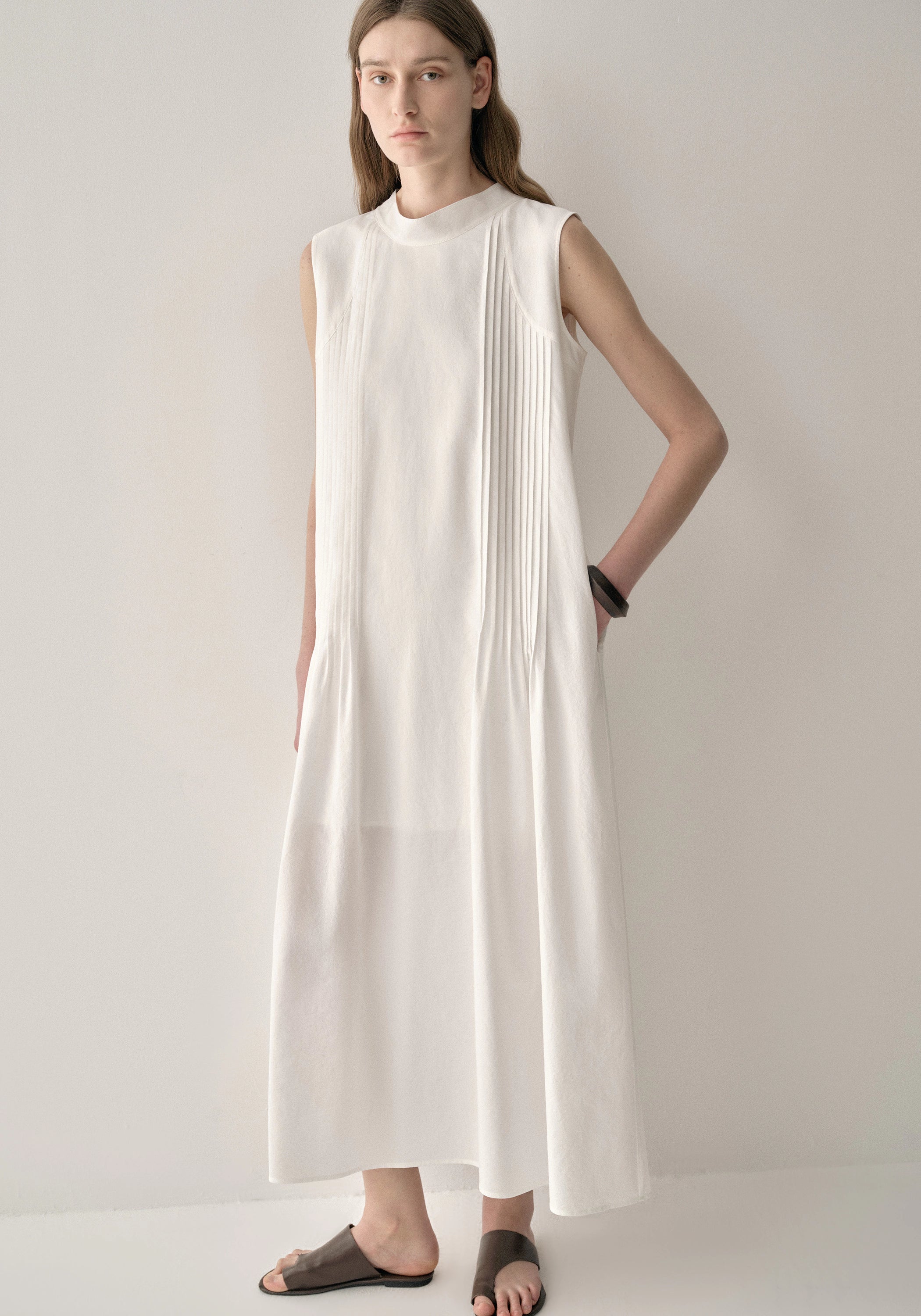 #color_off white