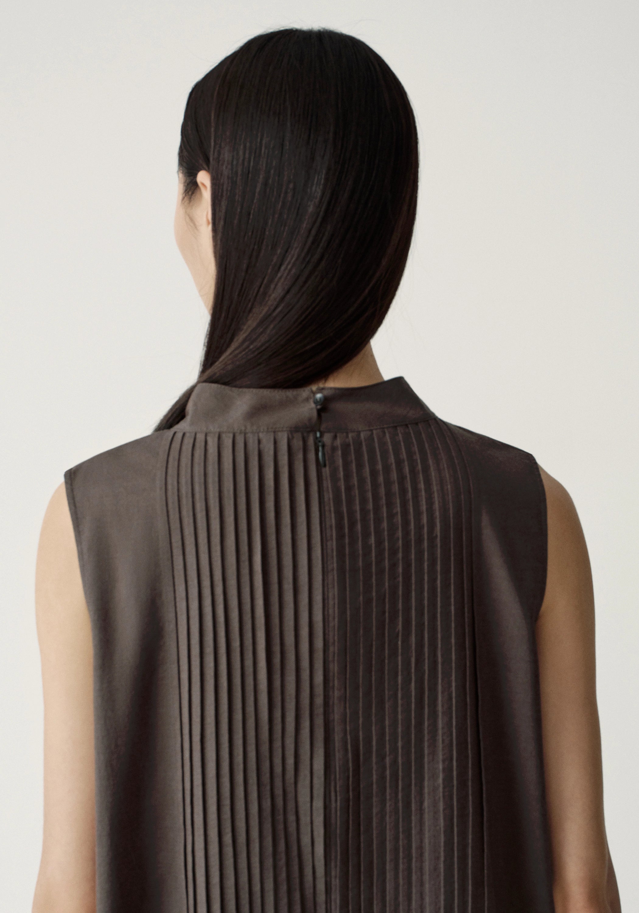 #color_raw umber