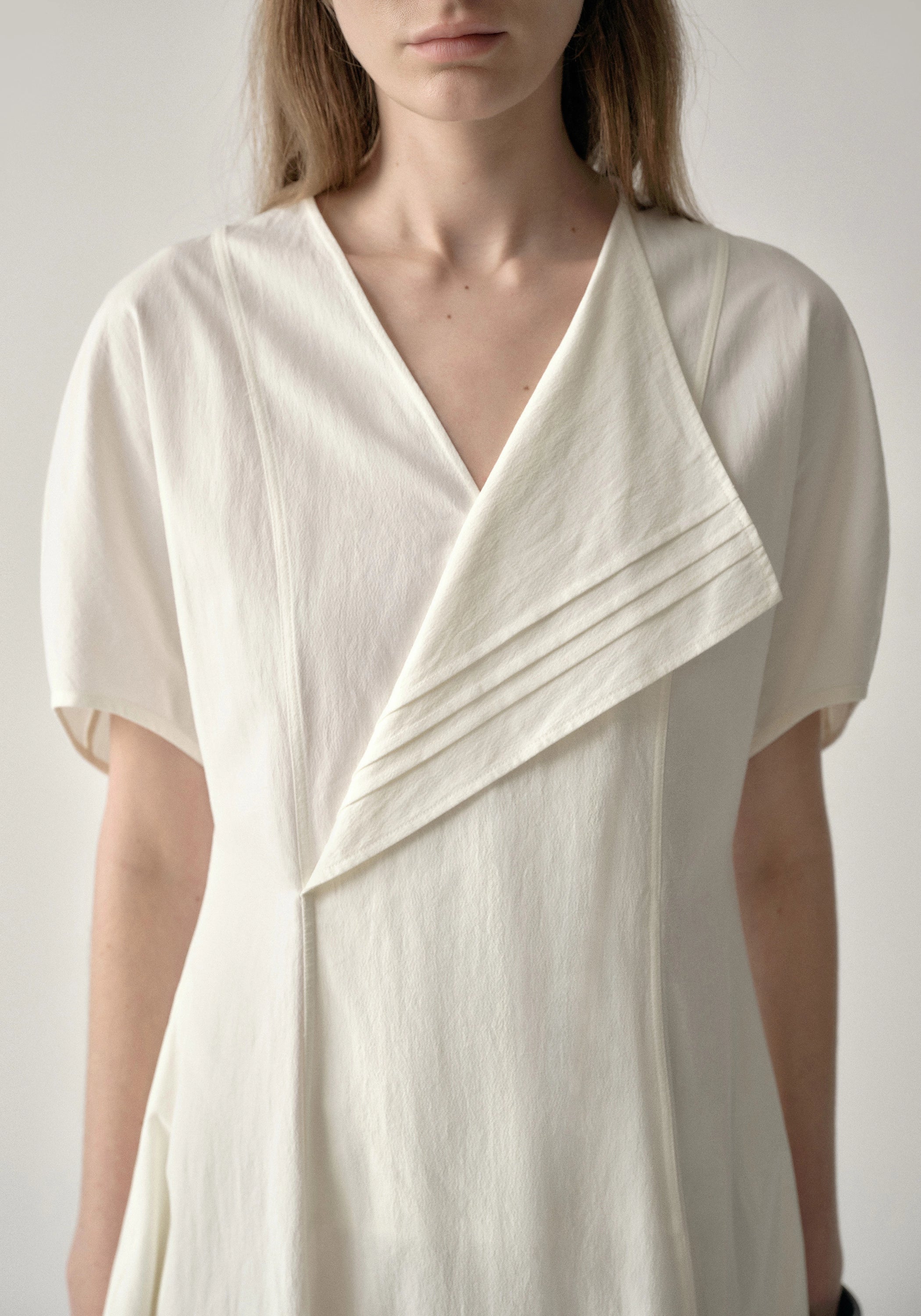 #color_off white