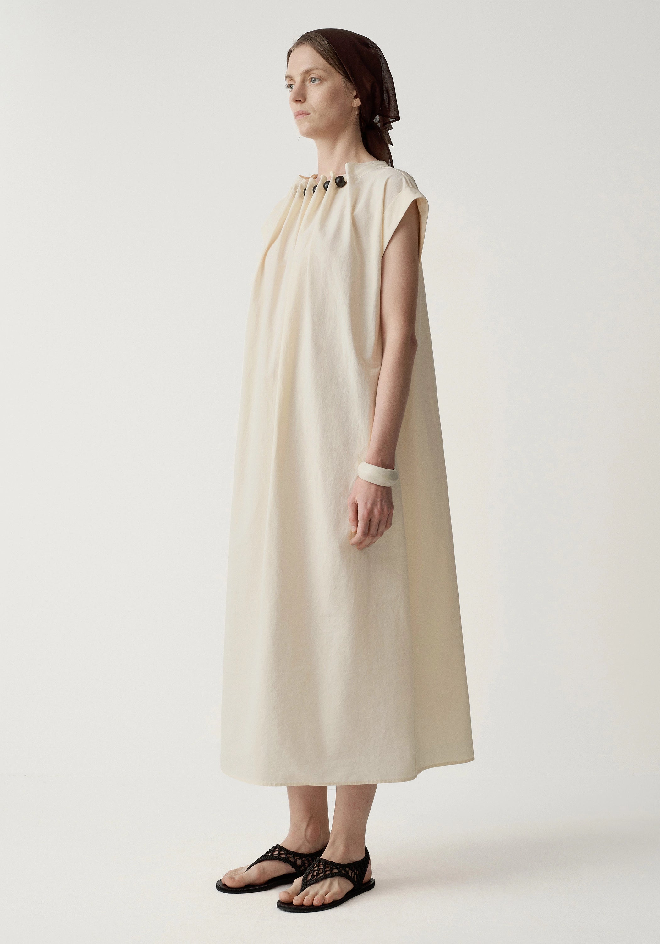 #color_cream white