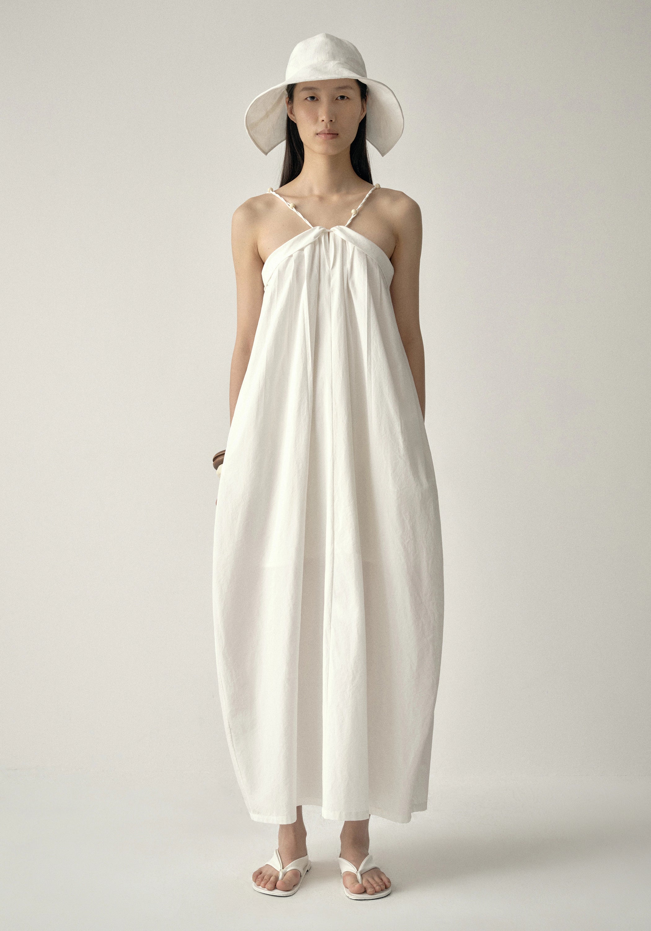 #color_off white