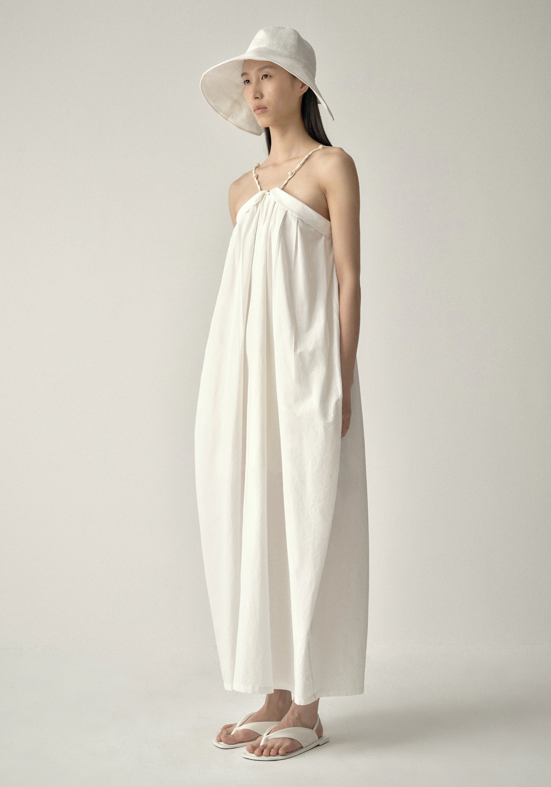 #color_off white
