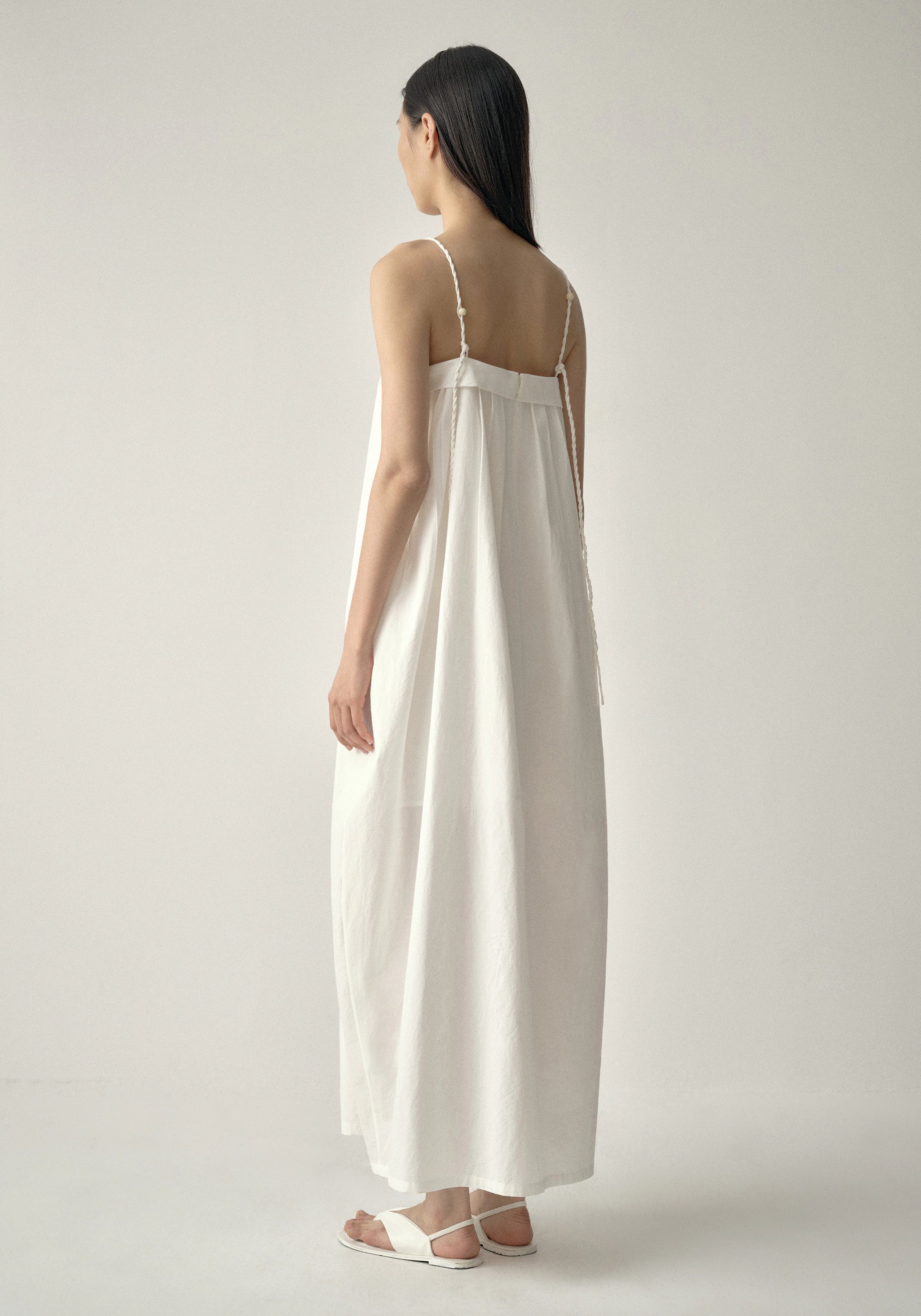 #color_off white