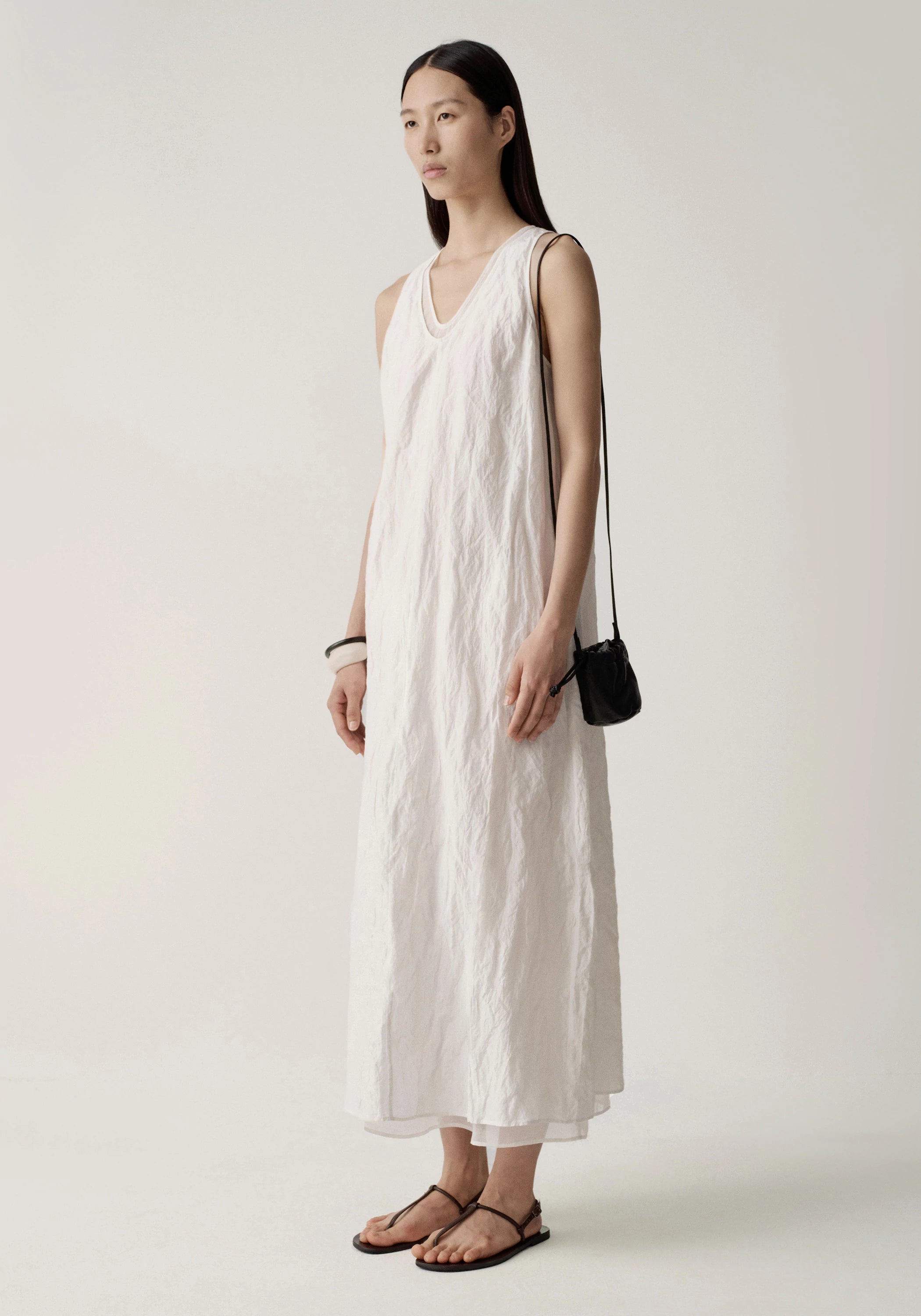 #color_off white