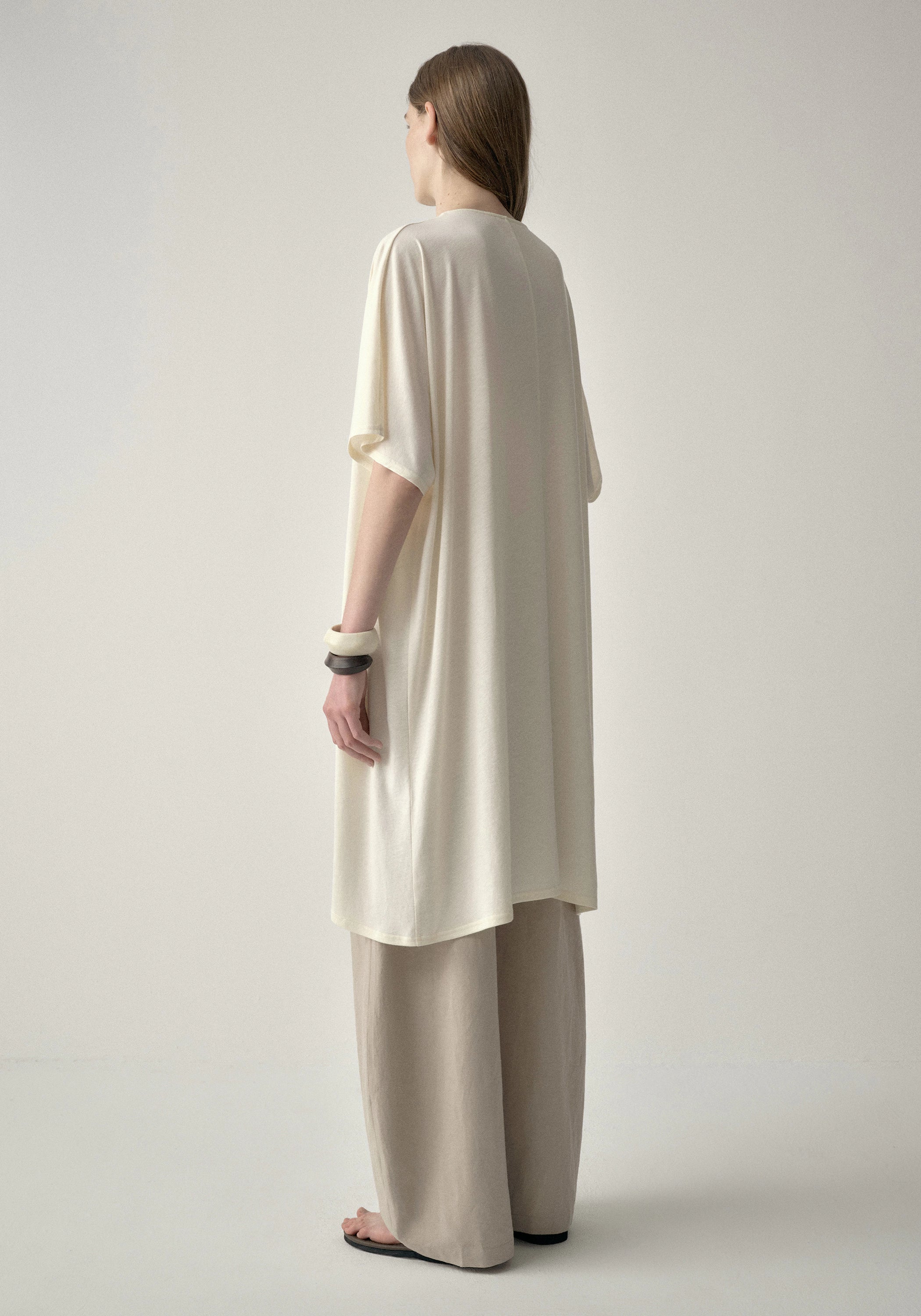 #color_cream white