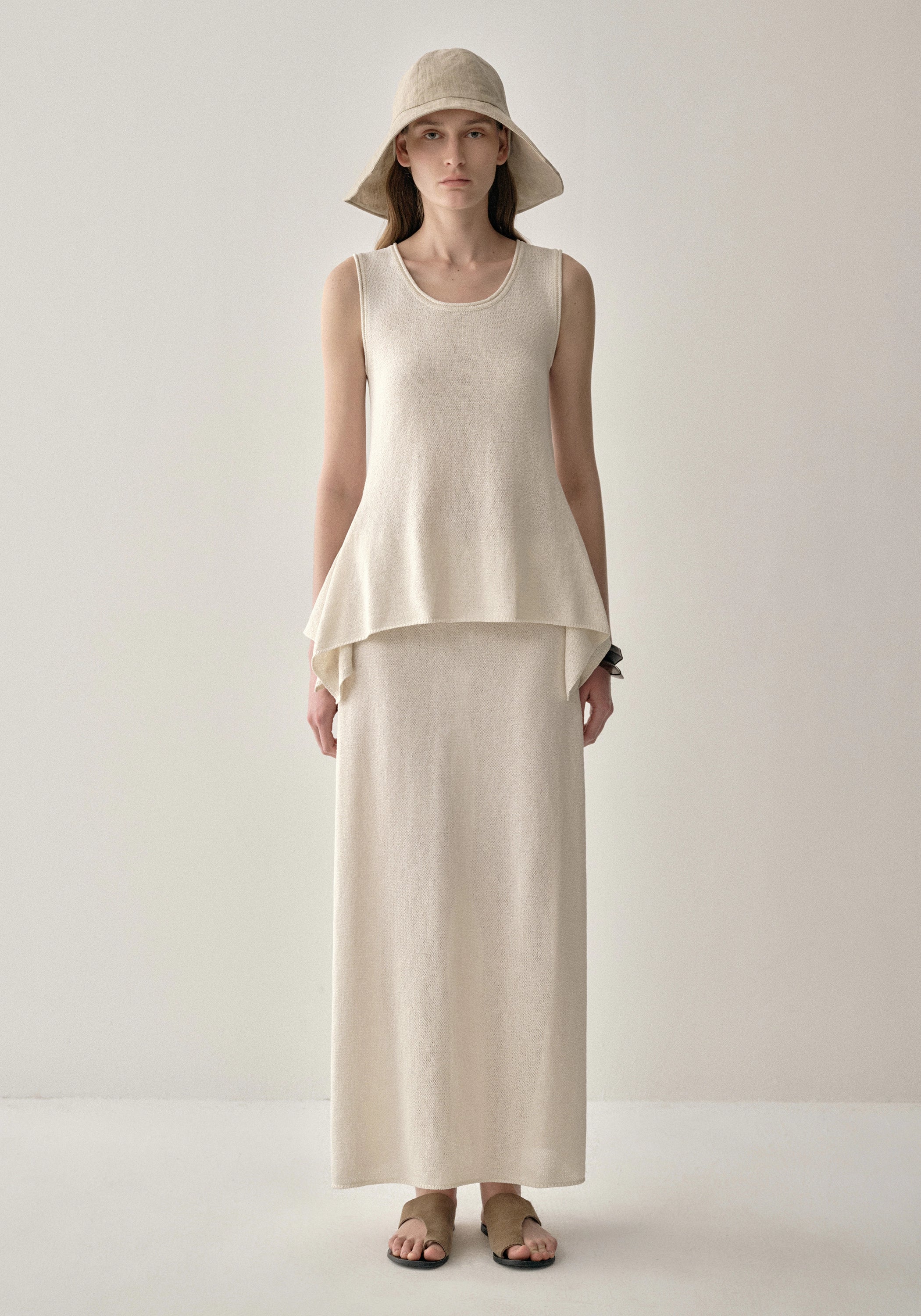 #color_off white
