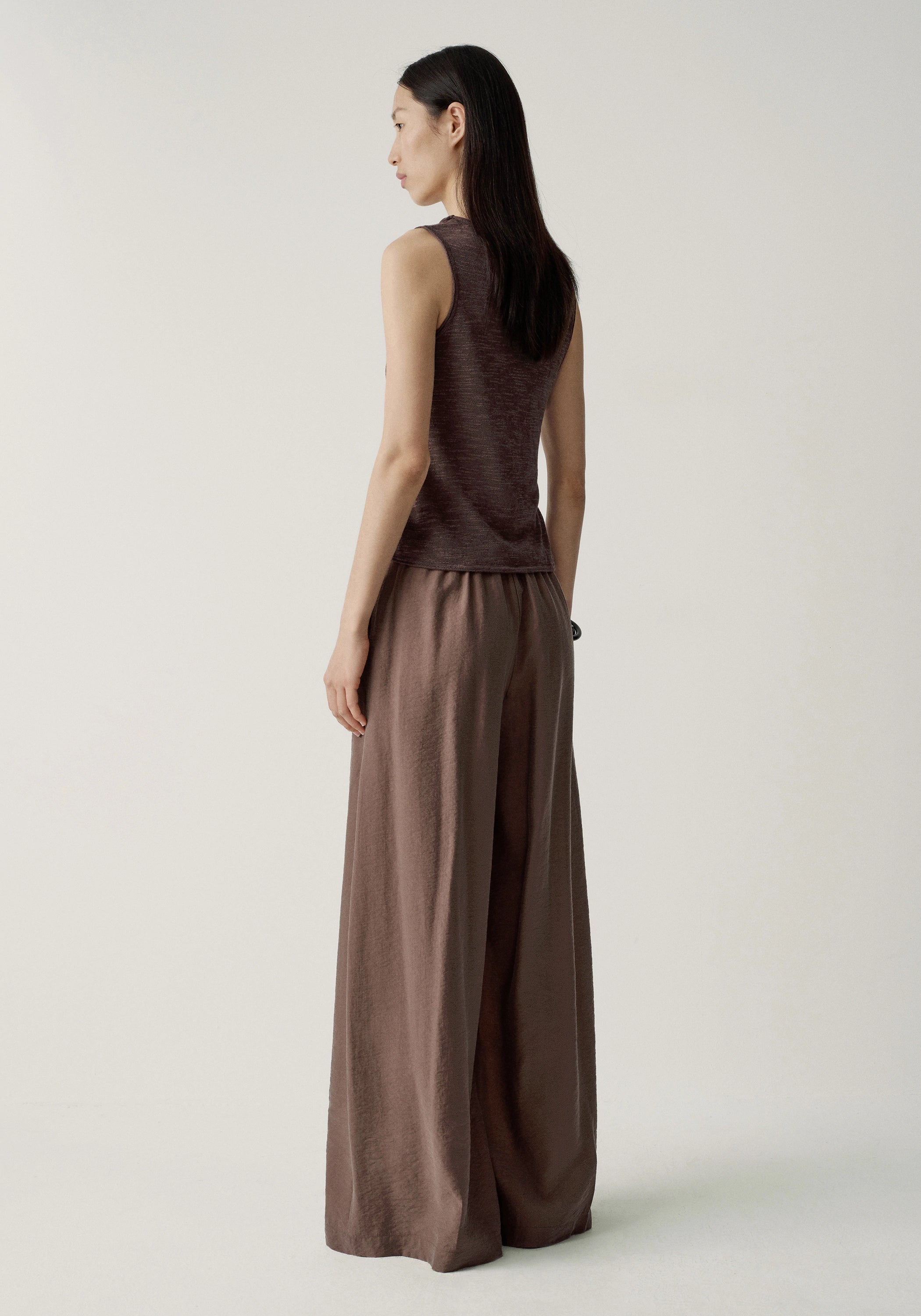 #color_raw umber