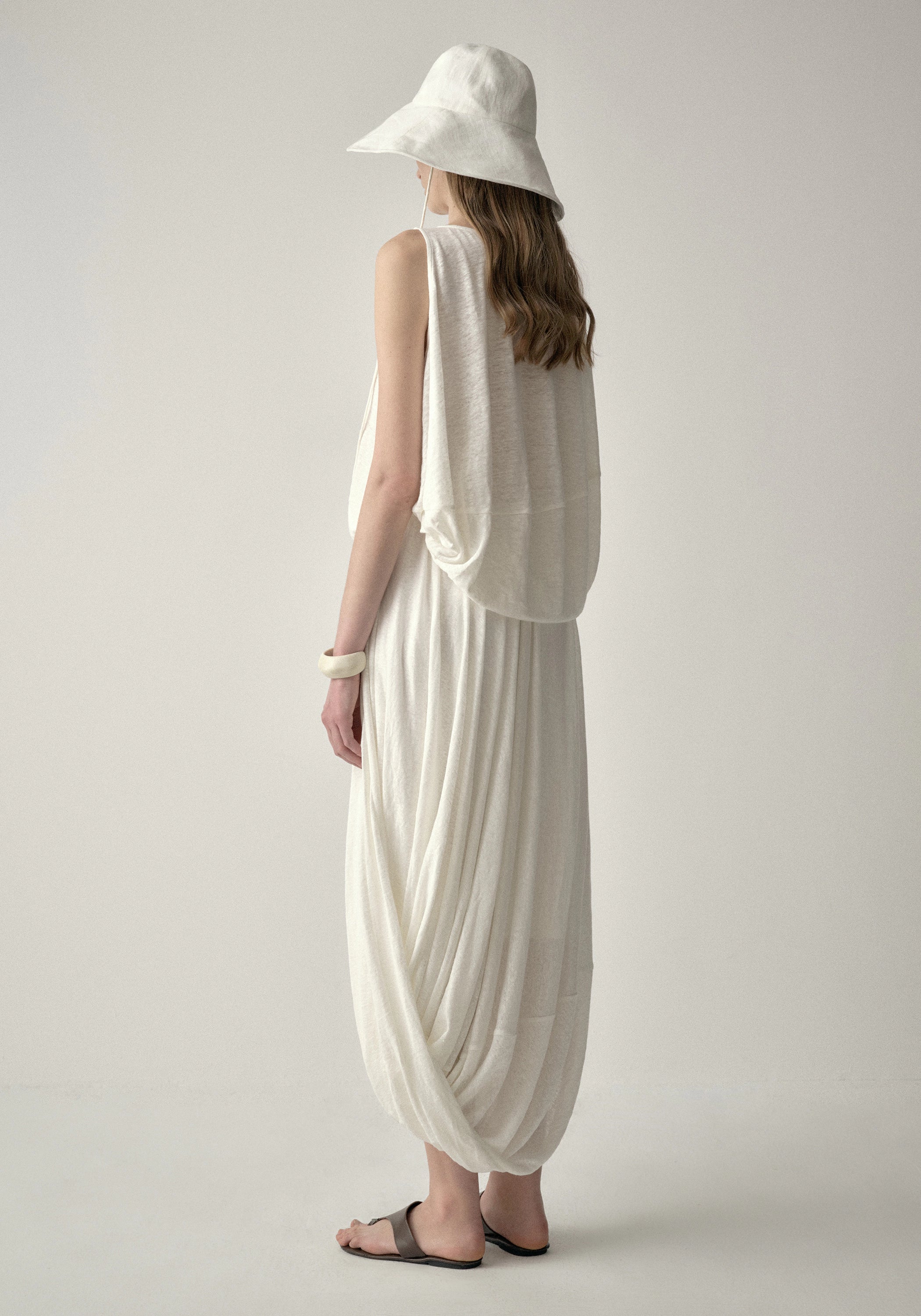 #color_off white