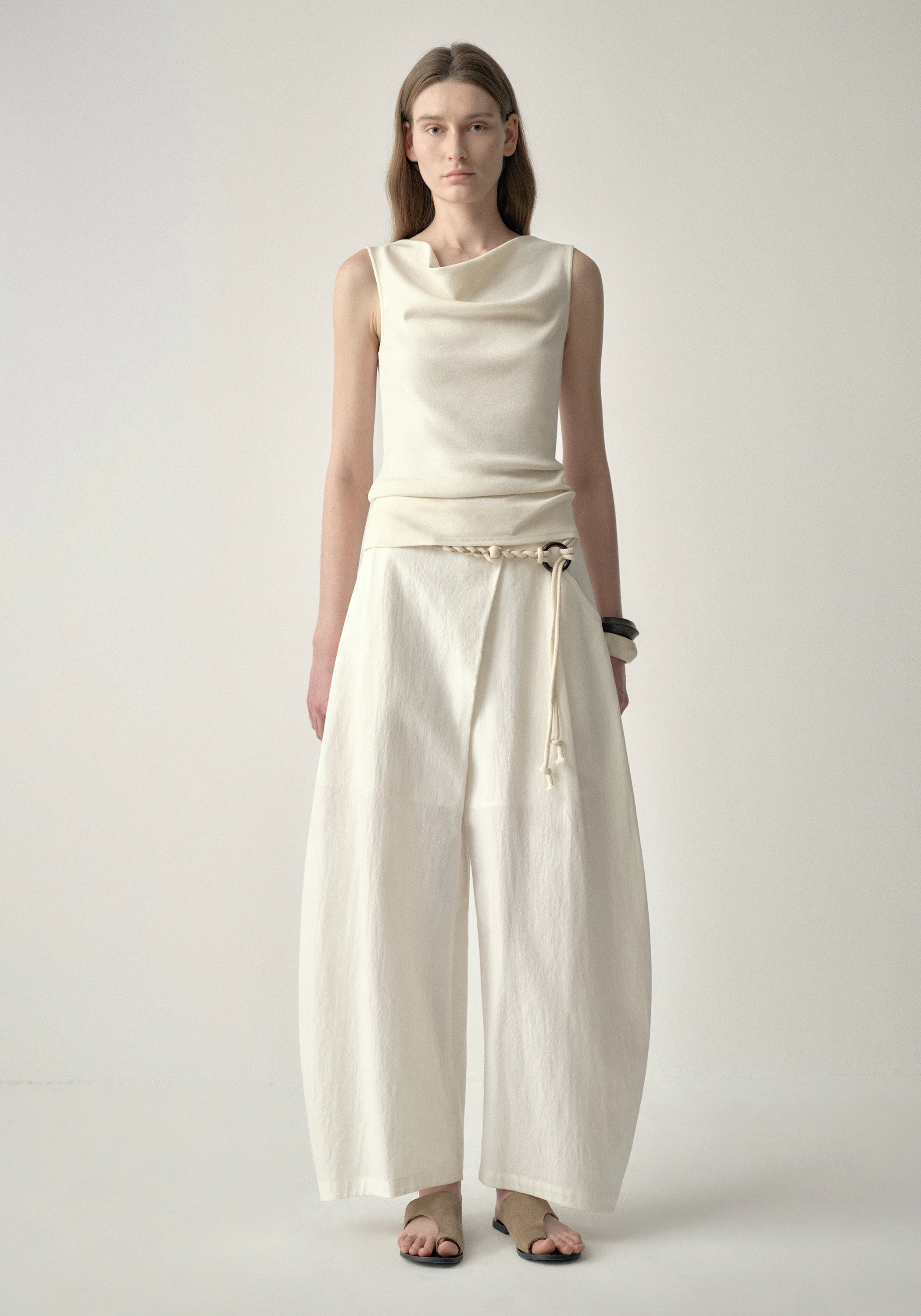 #color_cream white