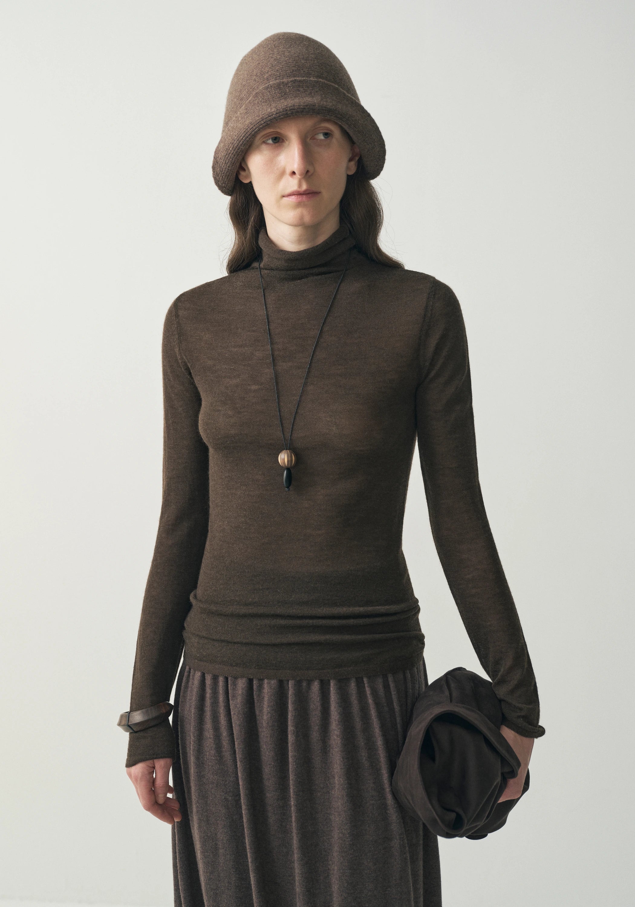 #color_raw umber