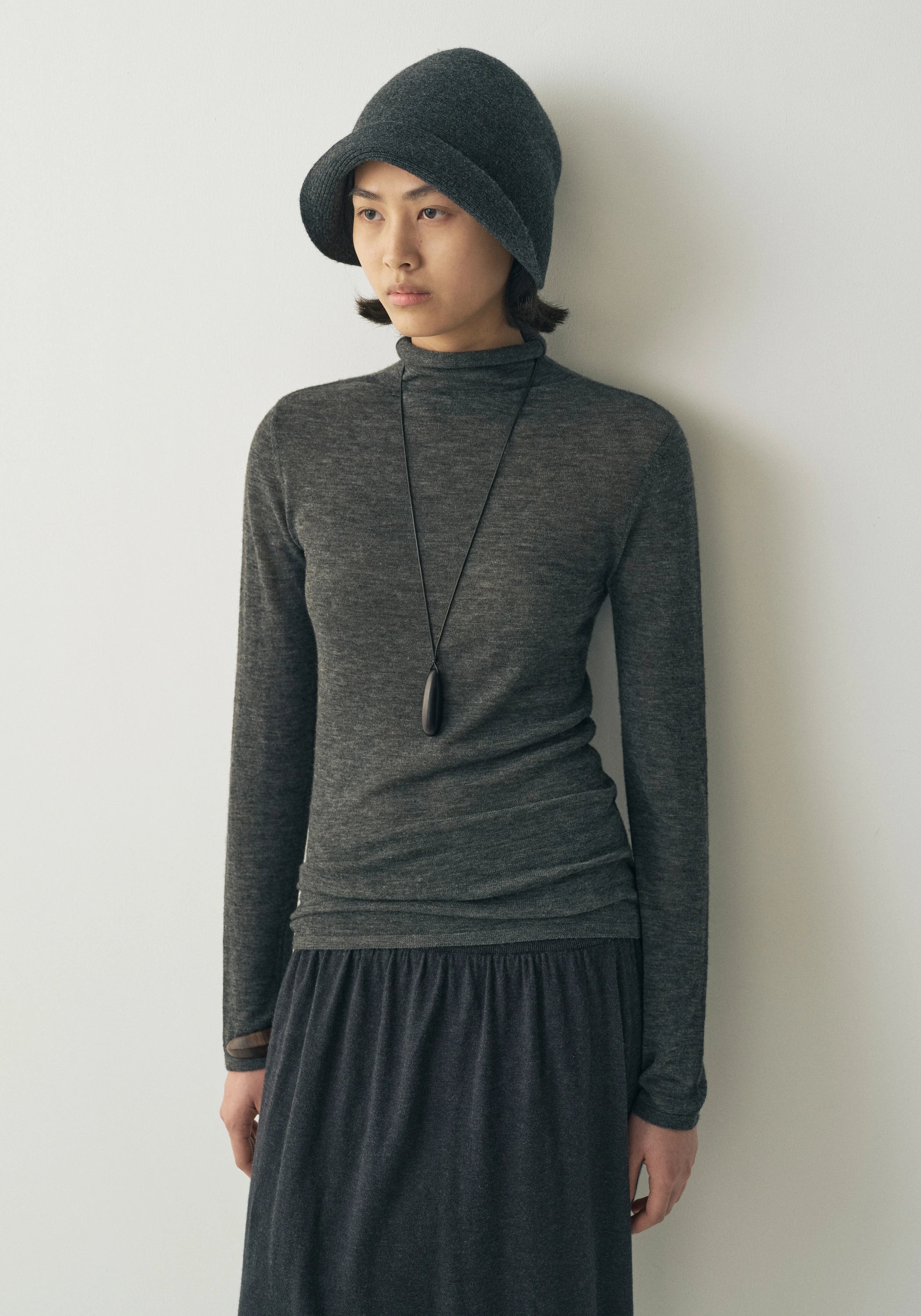 #color_black ash