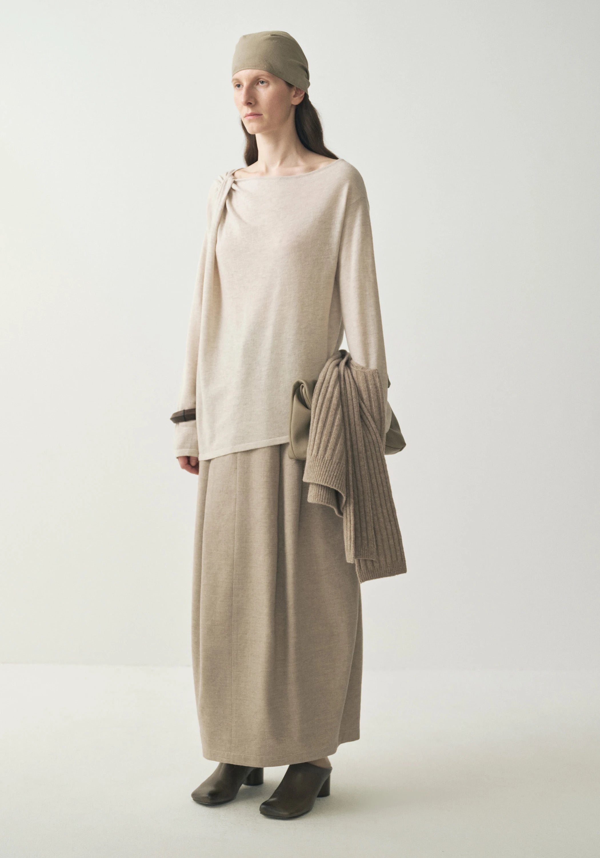 #color_light khaki