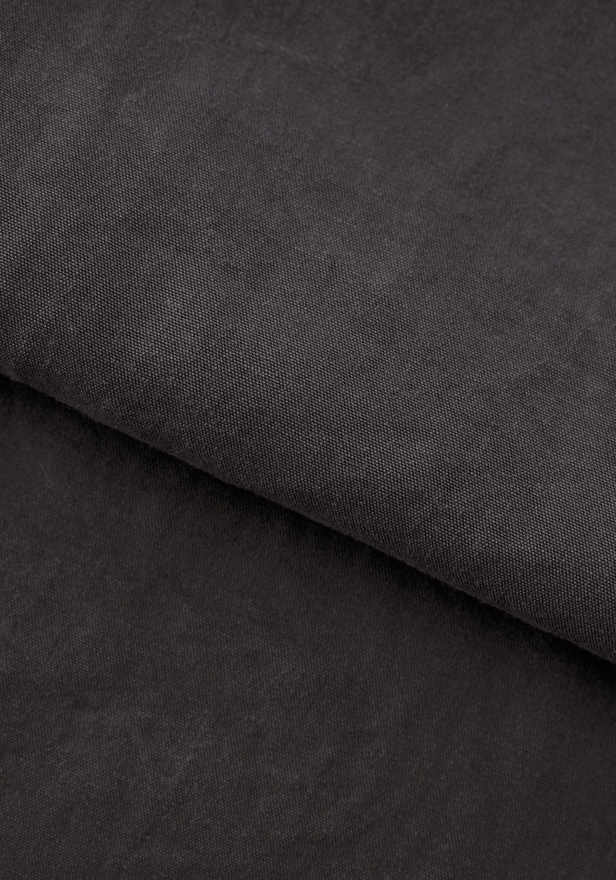 #color_plum brown