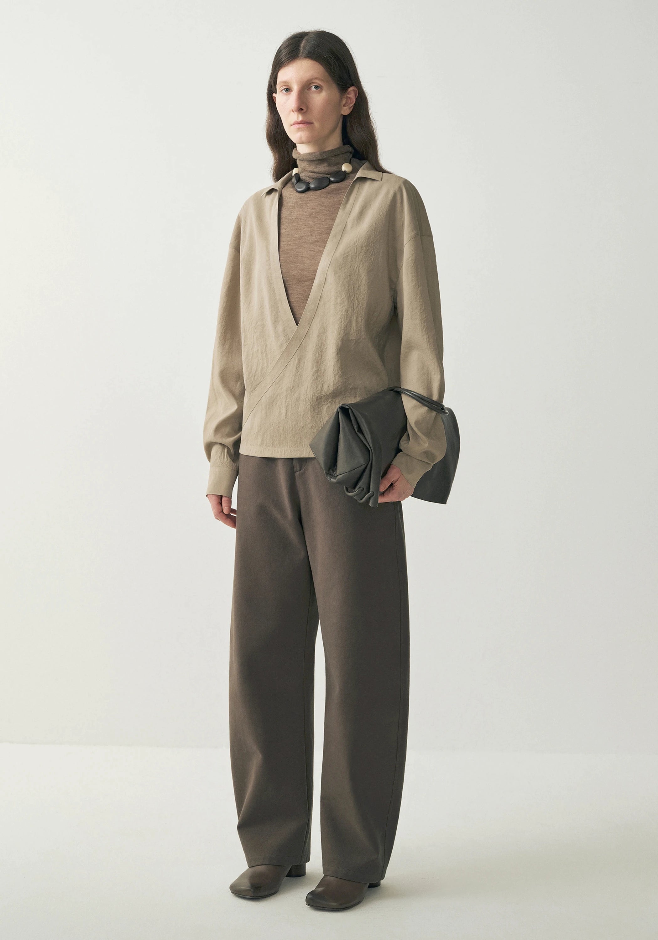 #color_plum brown