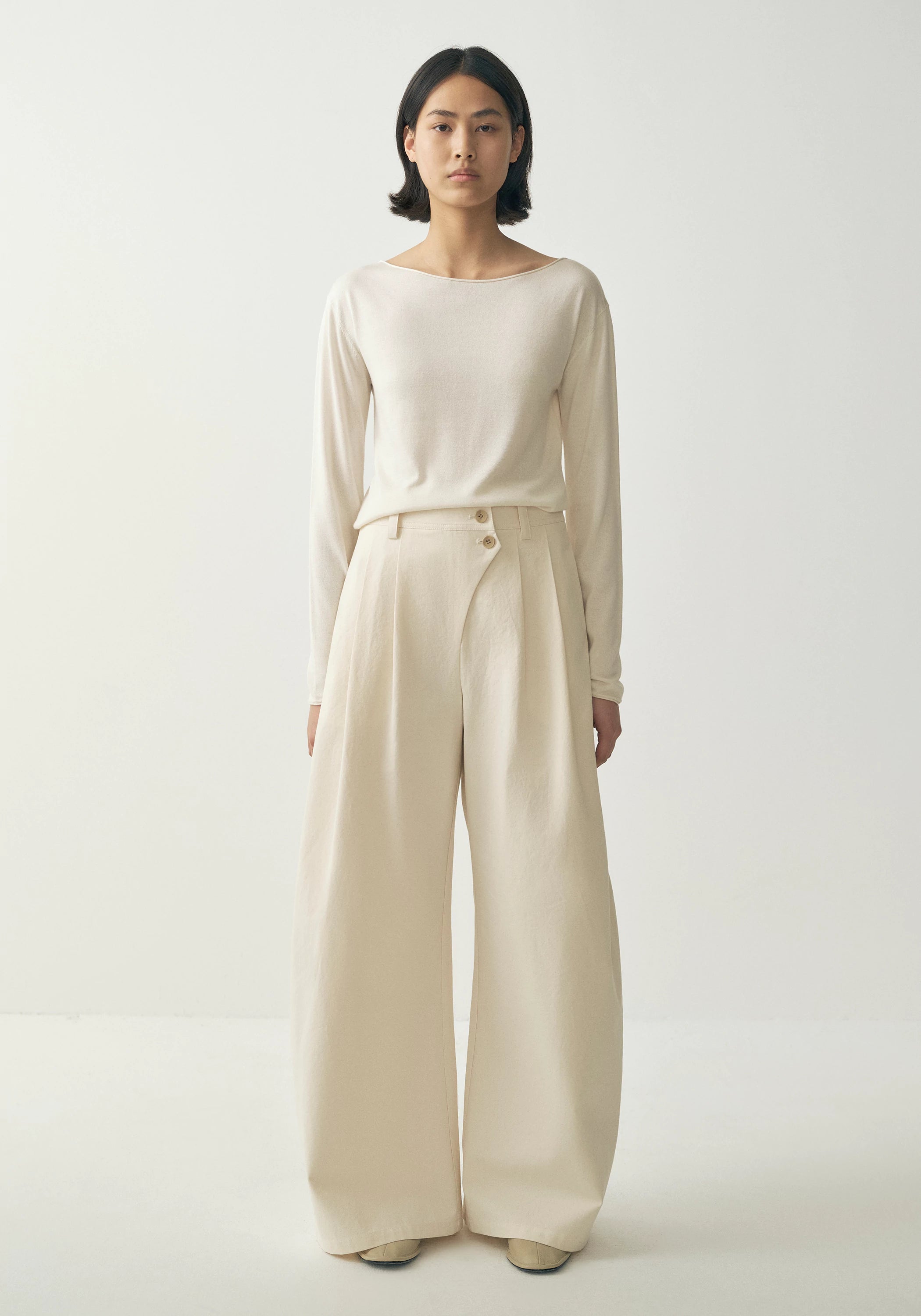 #color_off white