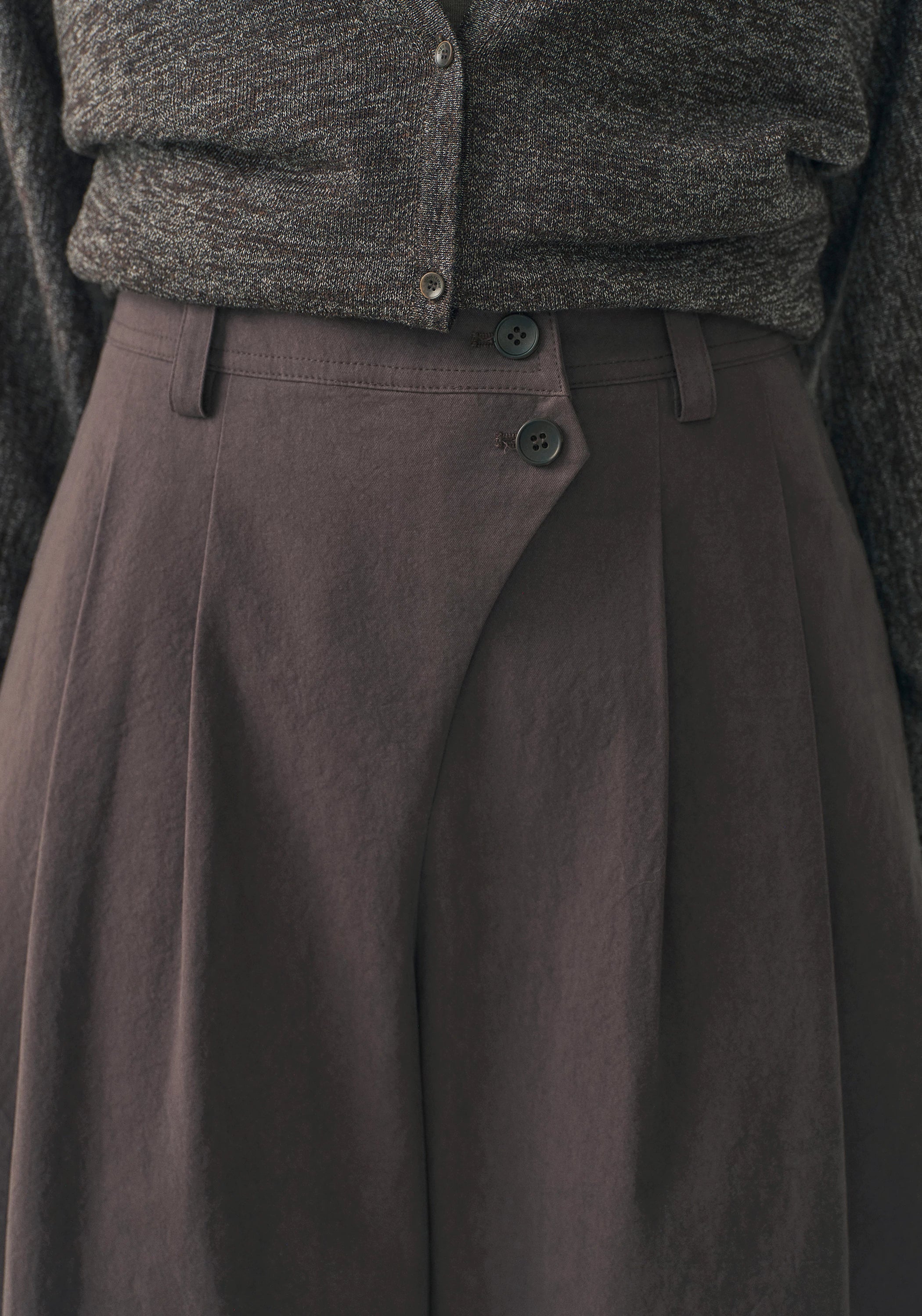 #color_raw umber