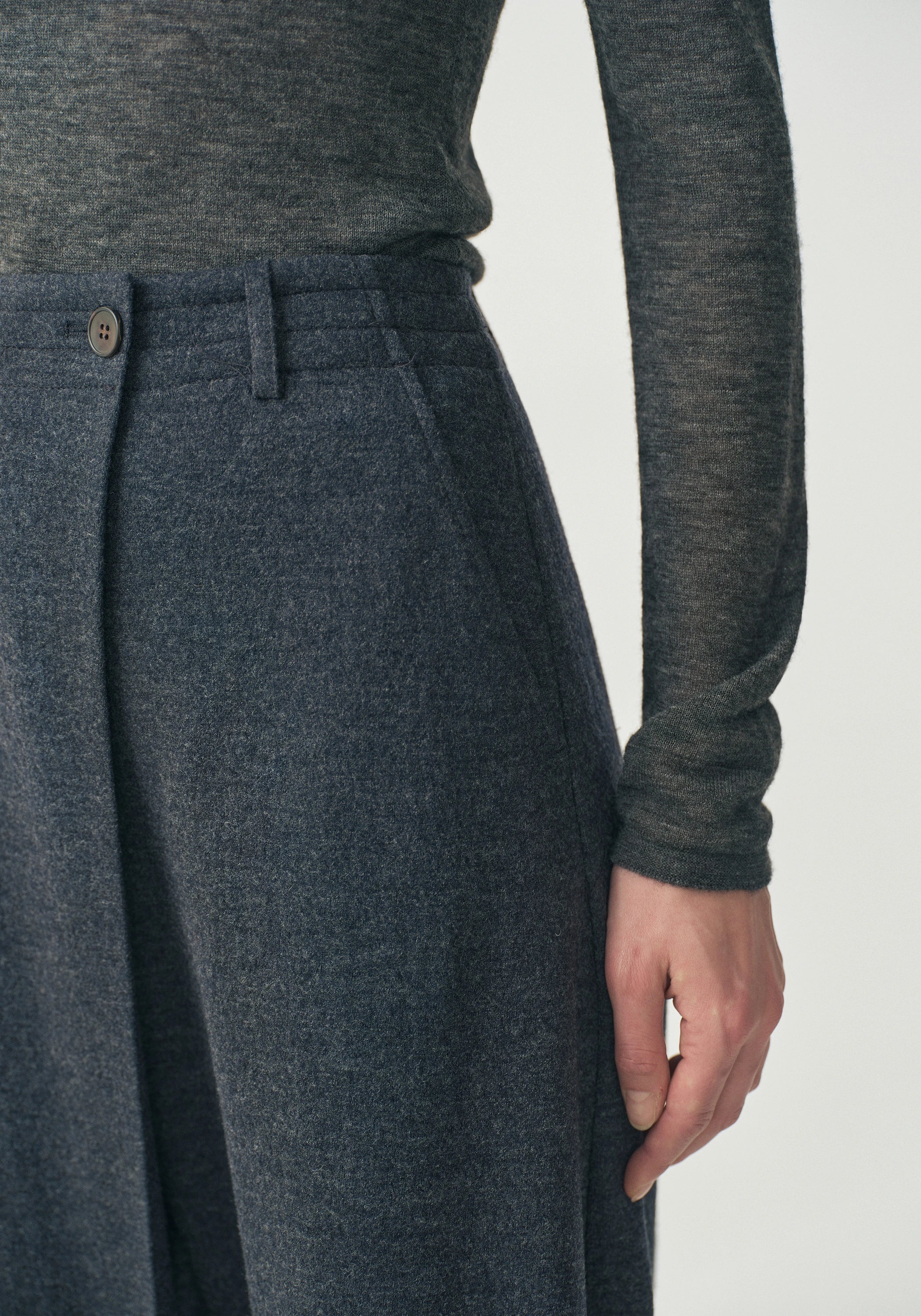 #color_dark gray