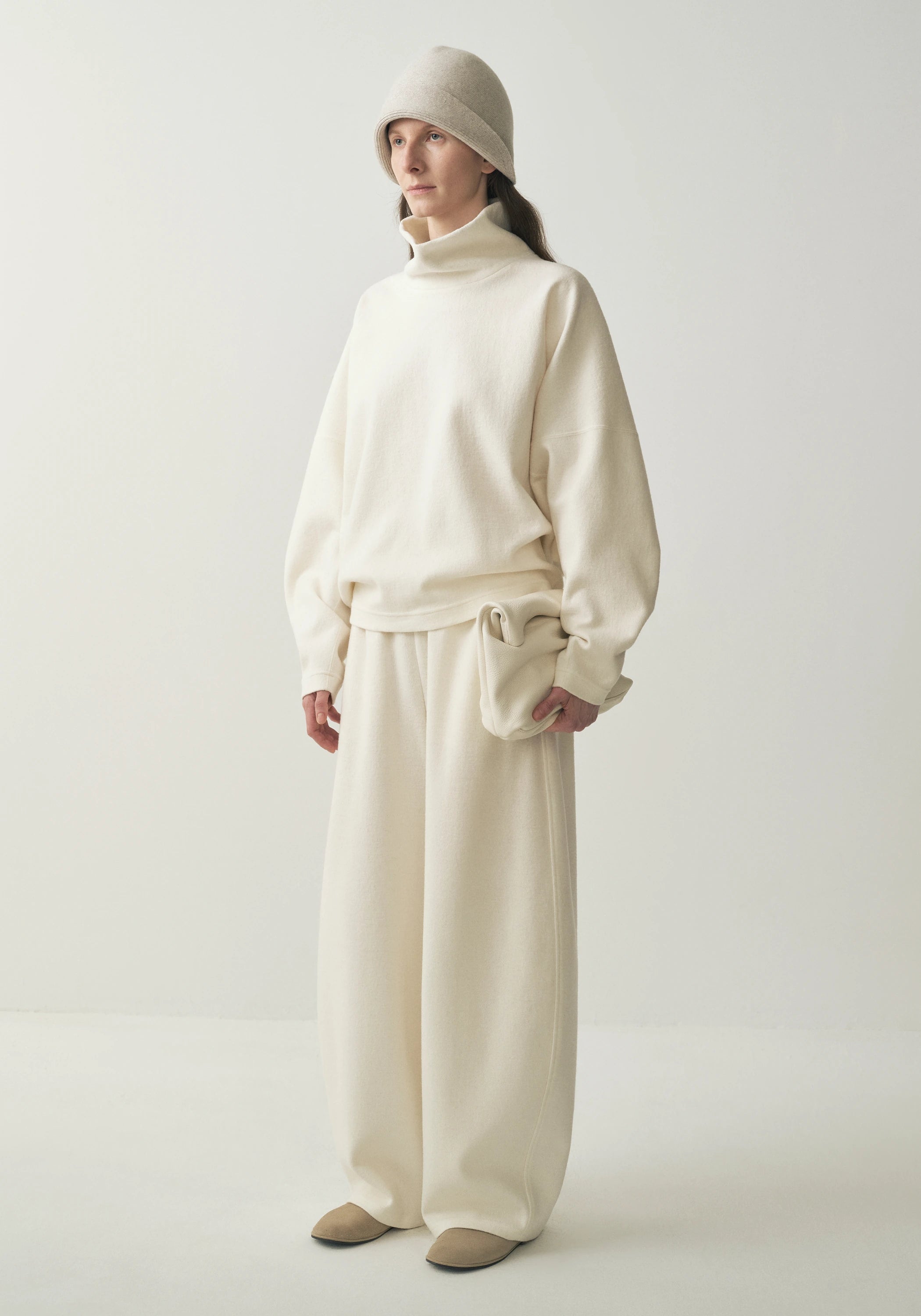 #color_off white