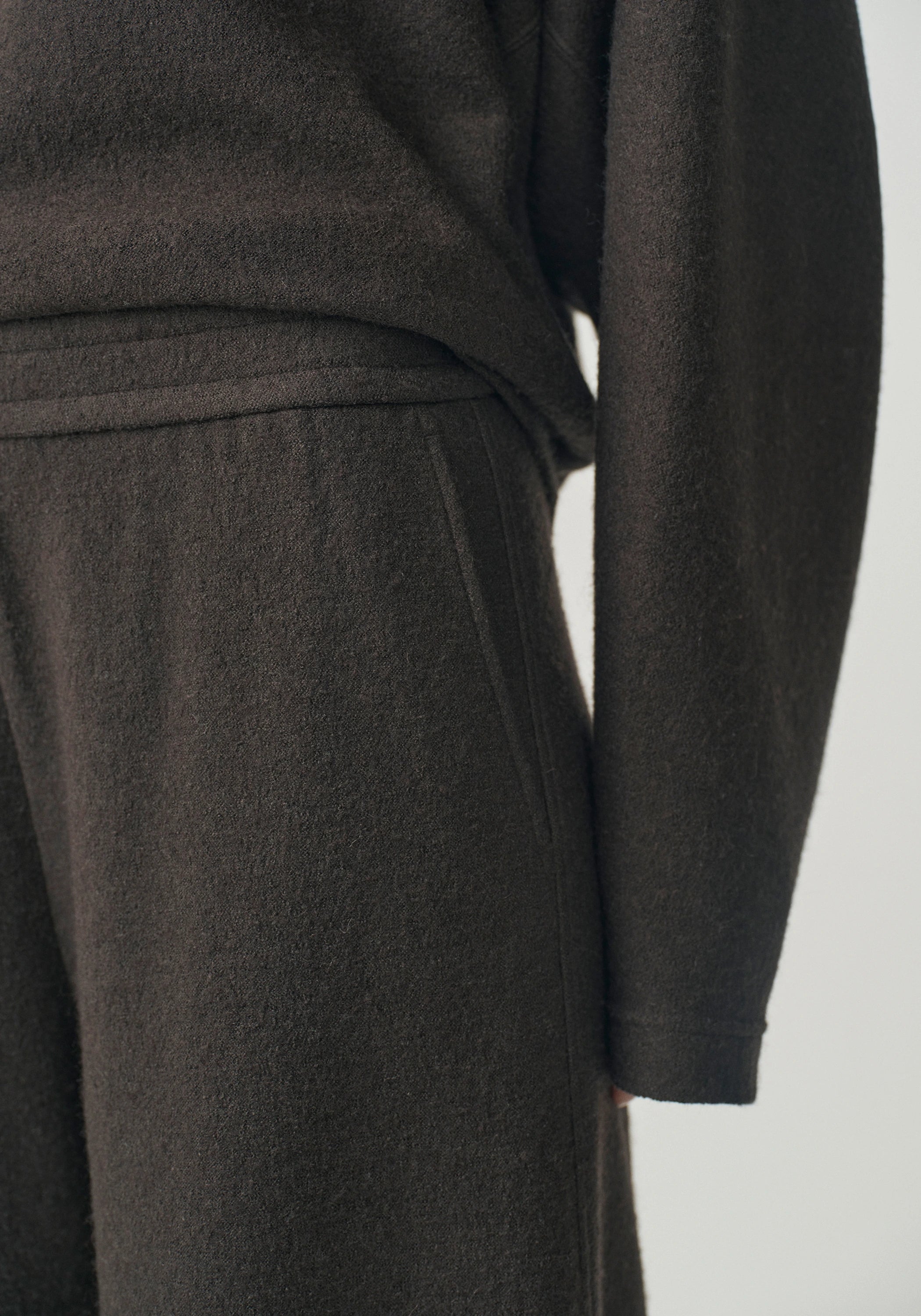 #color_raw umber