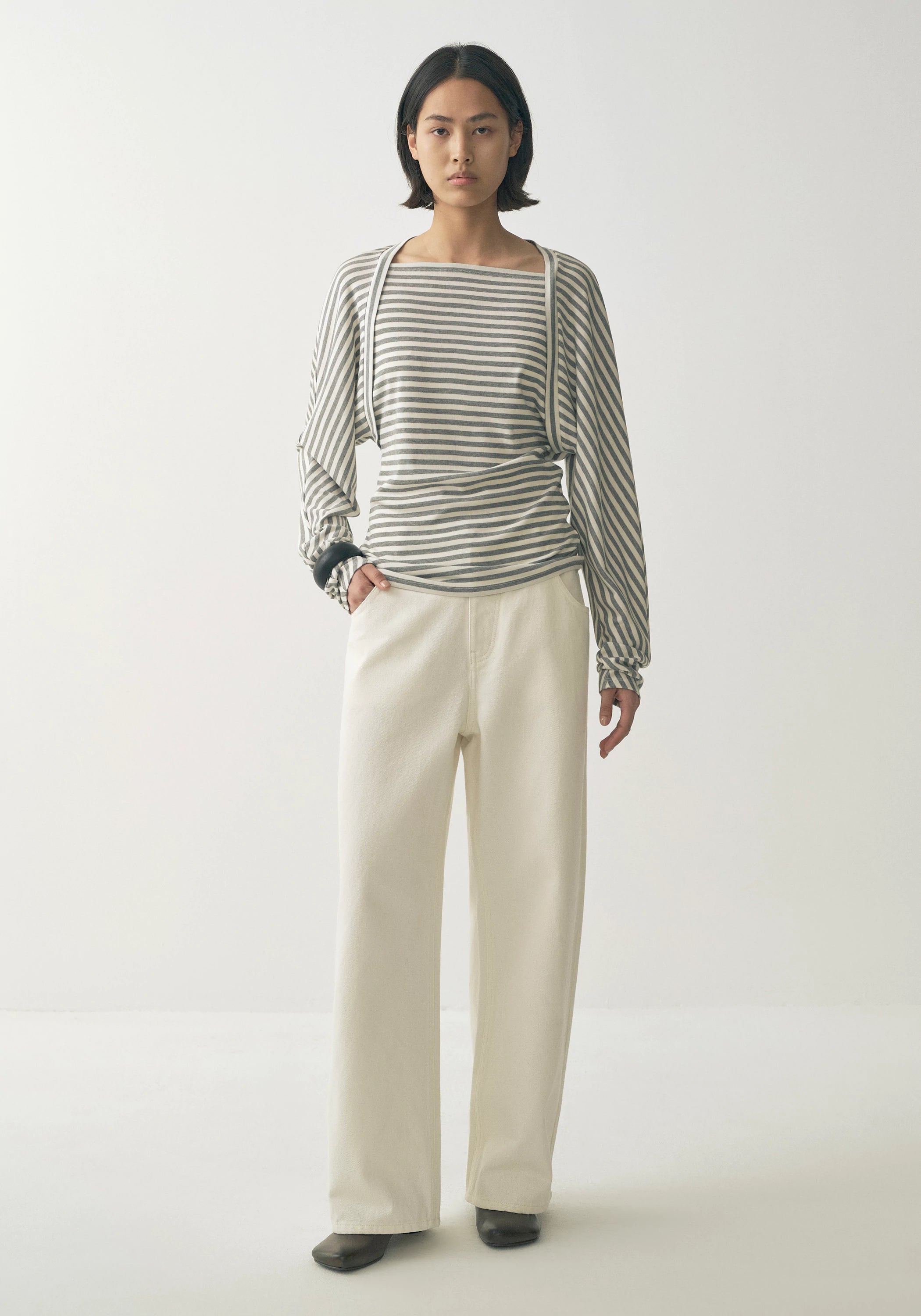#color_off white