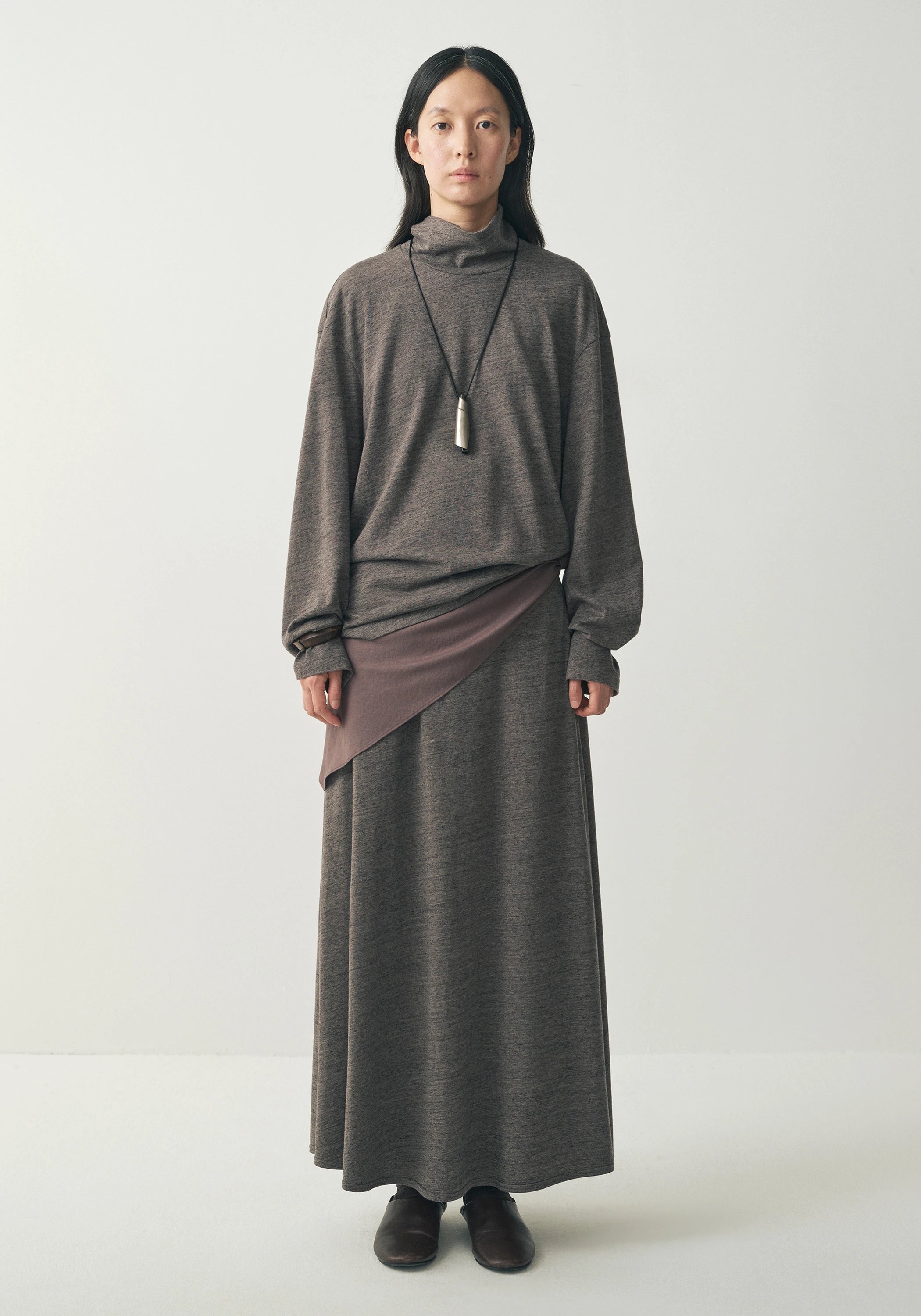 #color_plum brown