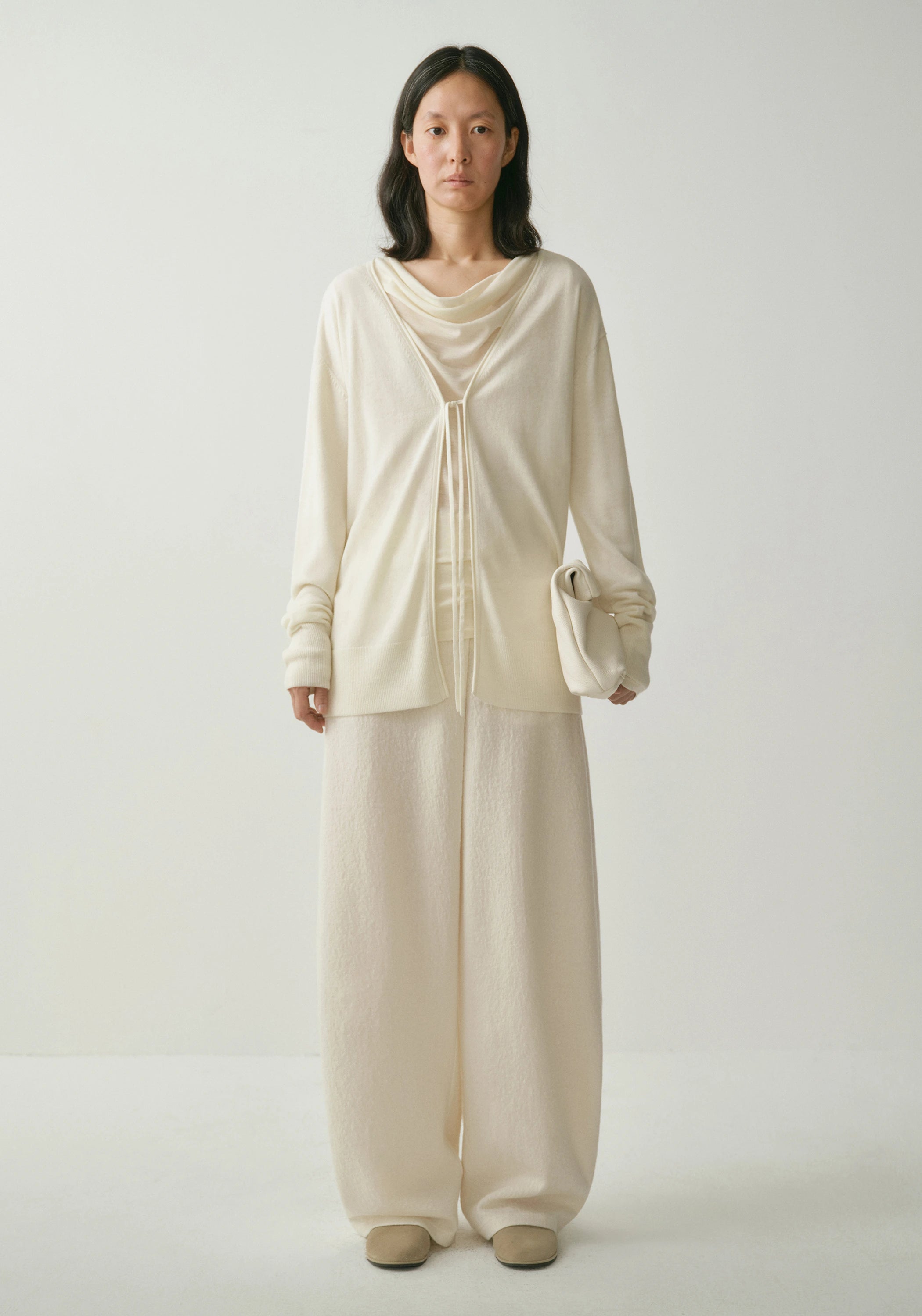 #color_off white
