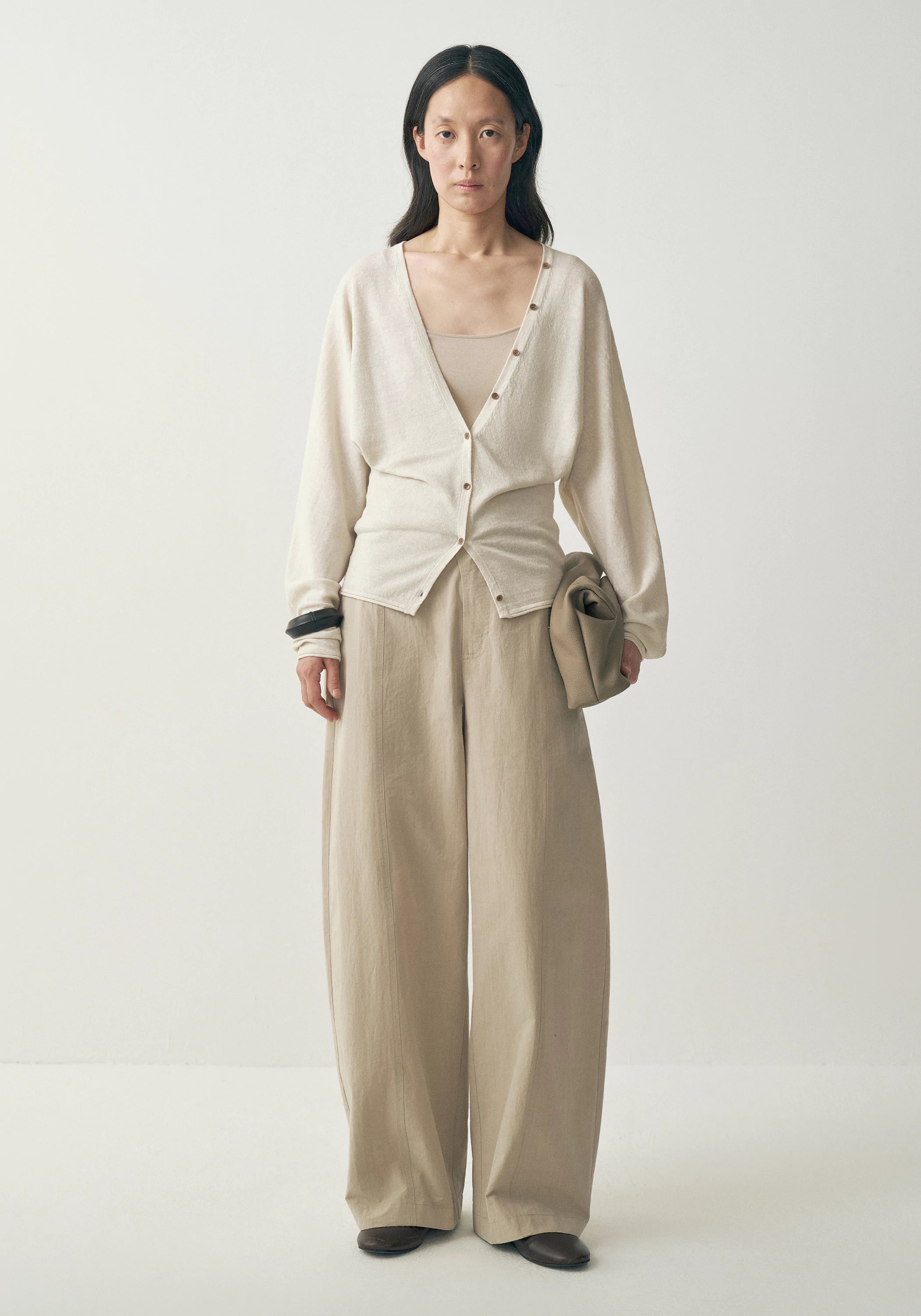 #color_off white