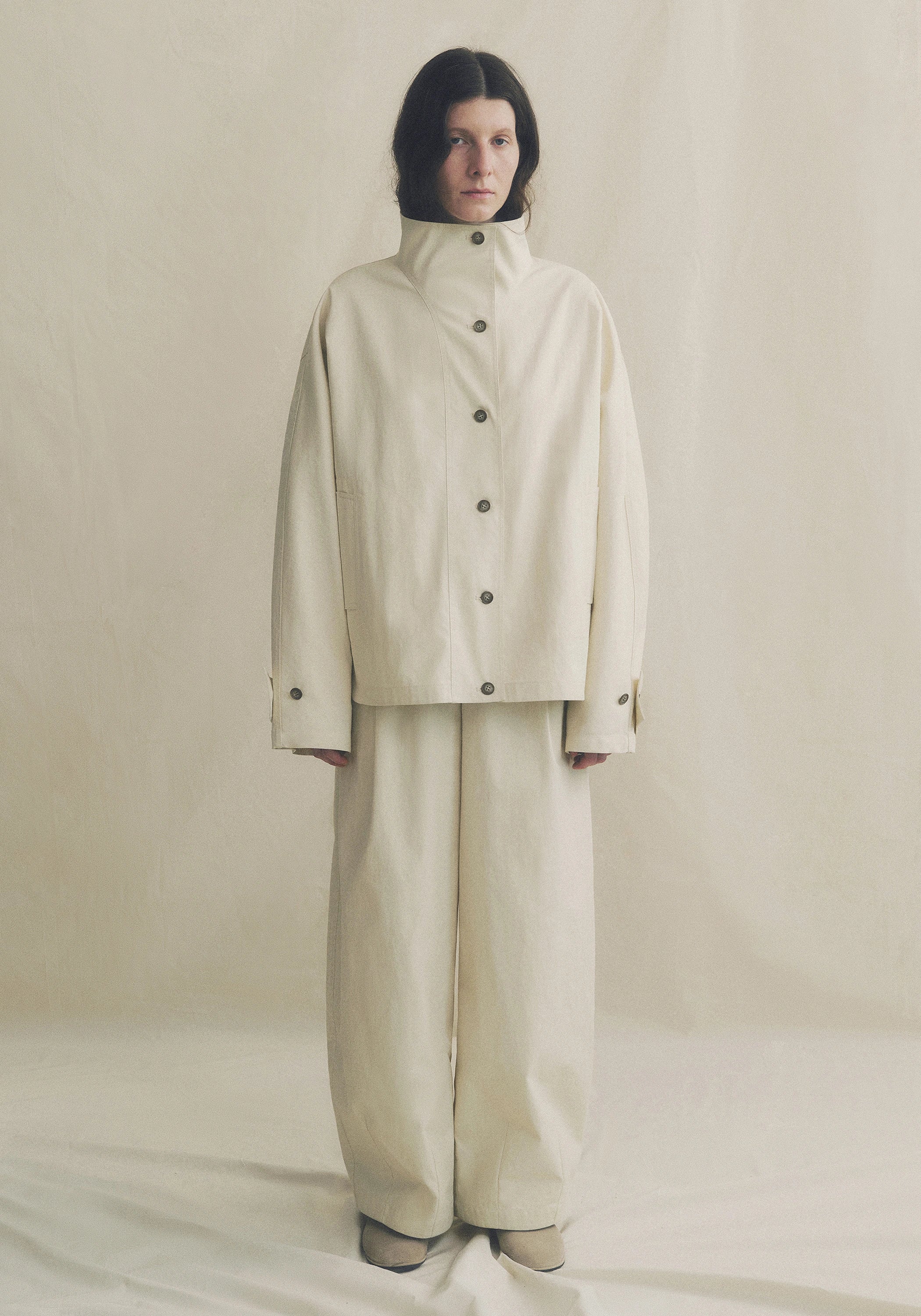 #color_cream white