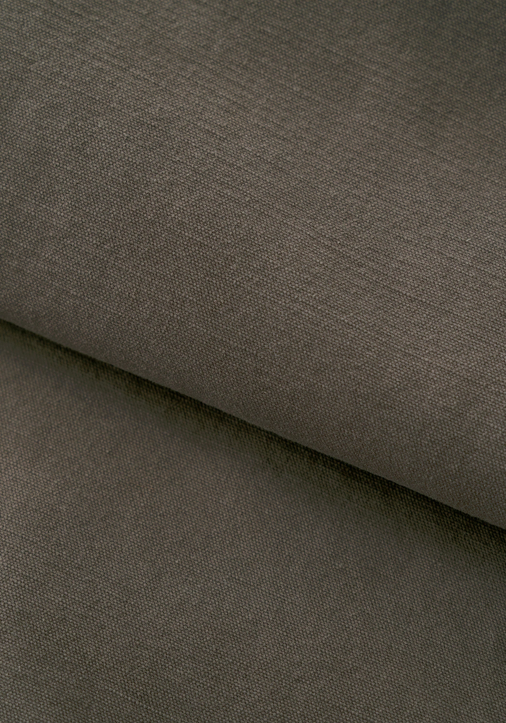 #color_plum brown