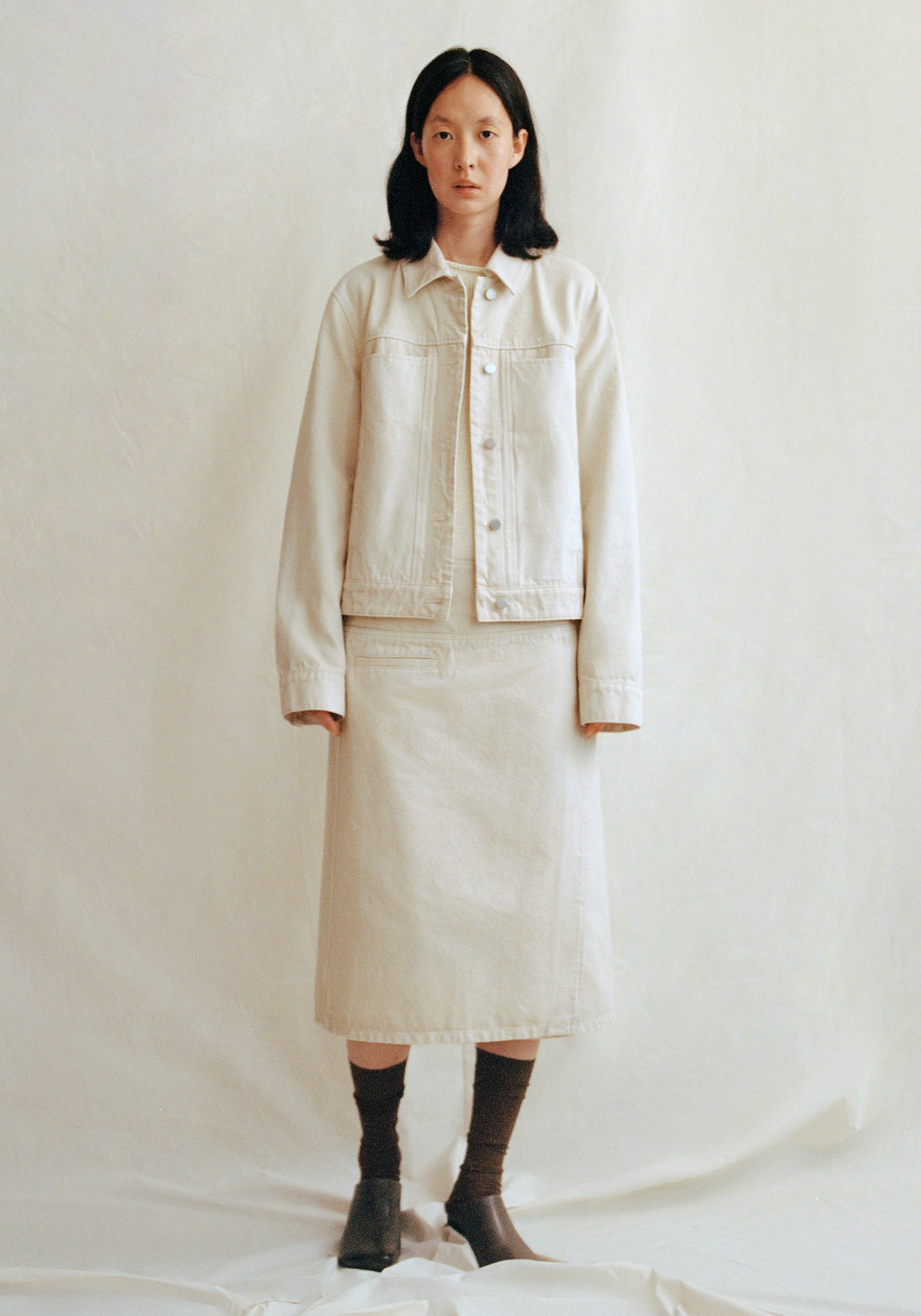 #color_cream white