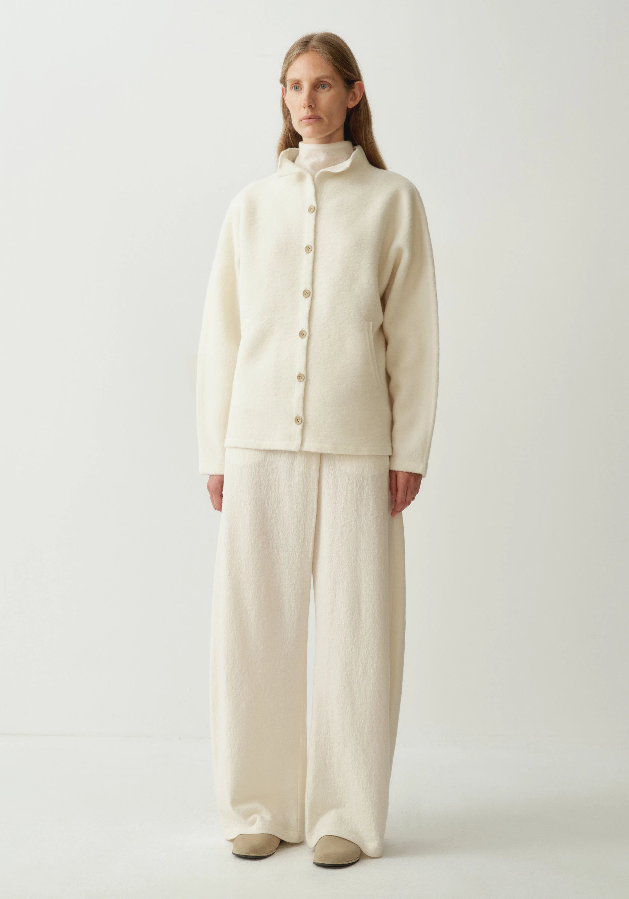 #color_off white