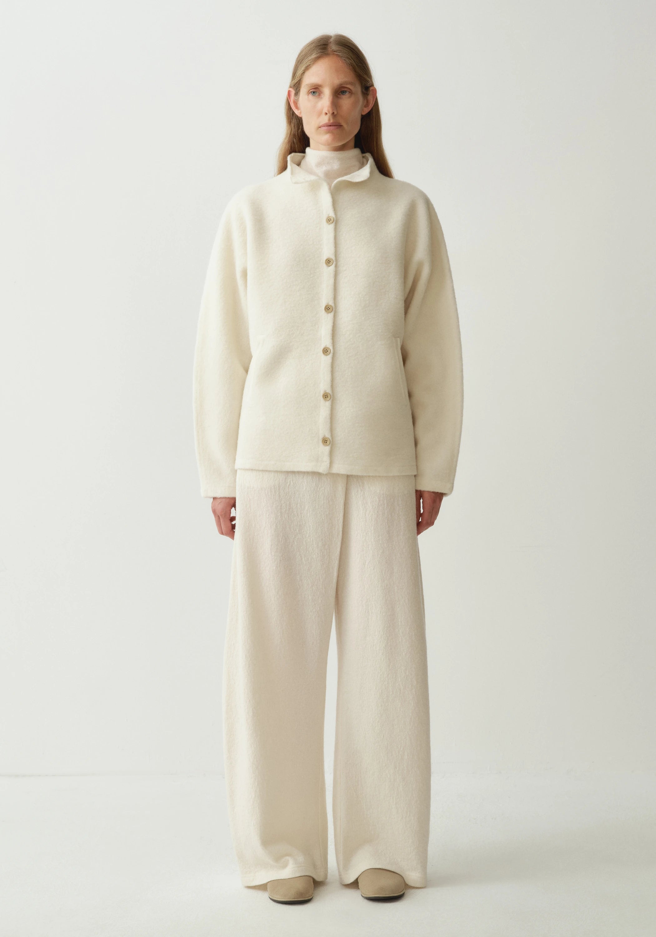 #color_off white