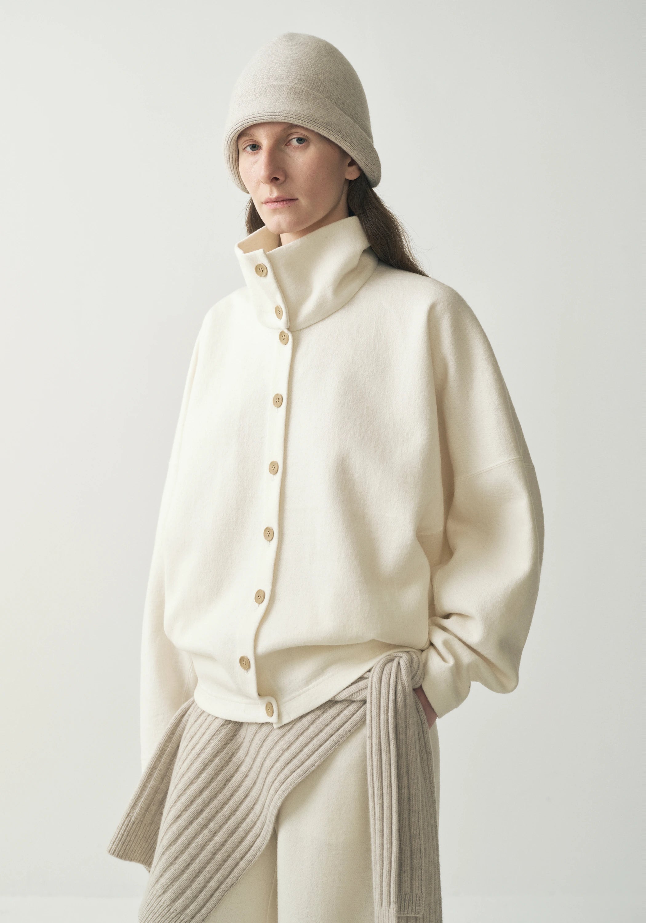 #color_off white