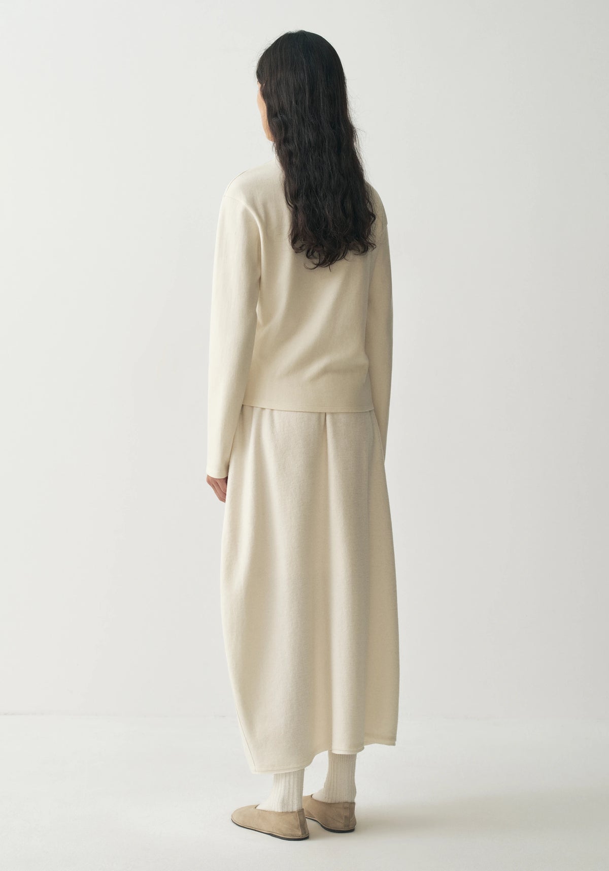 #color_off white