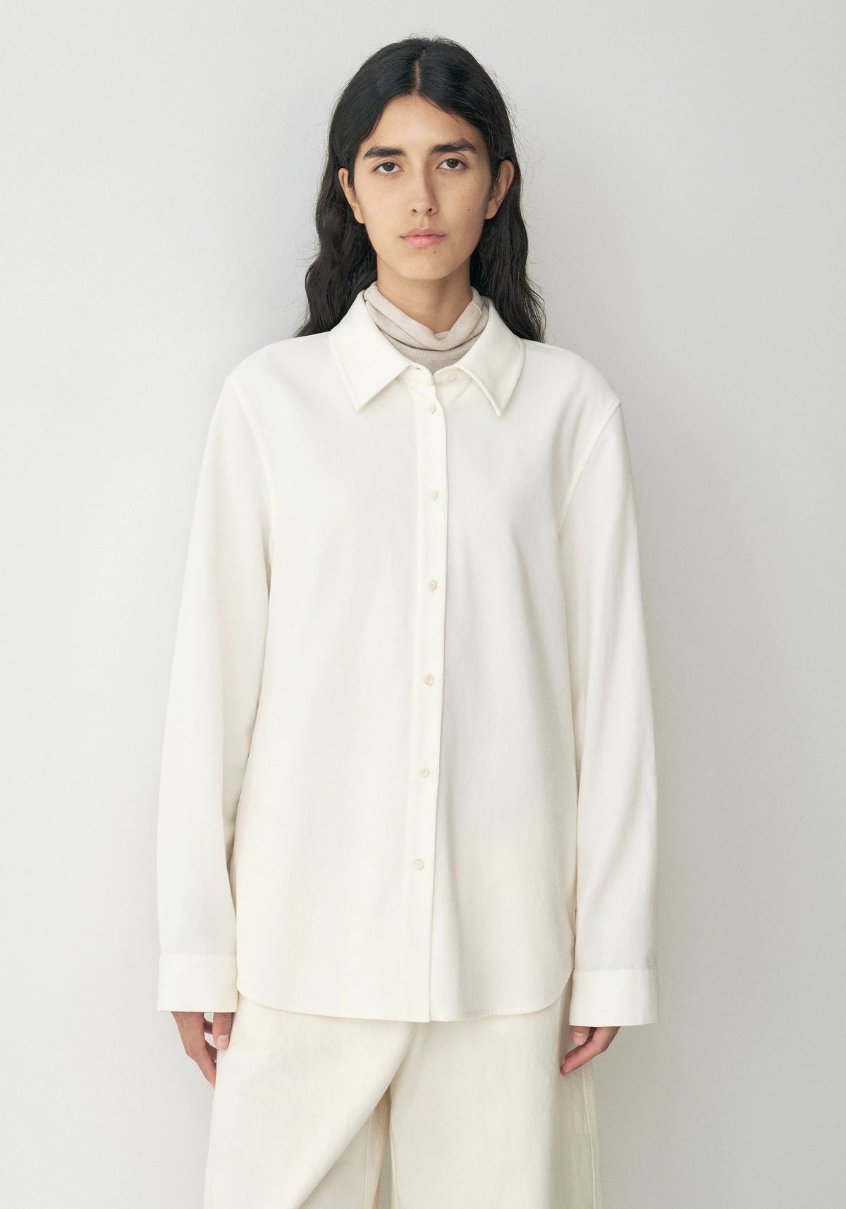 #color_off white