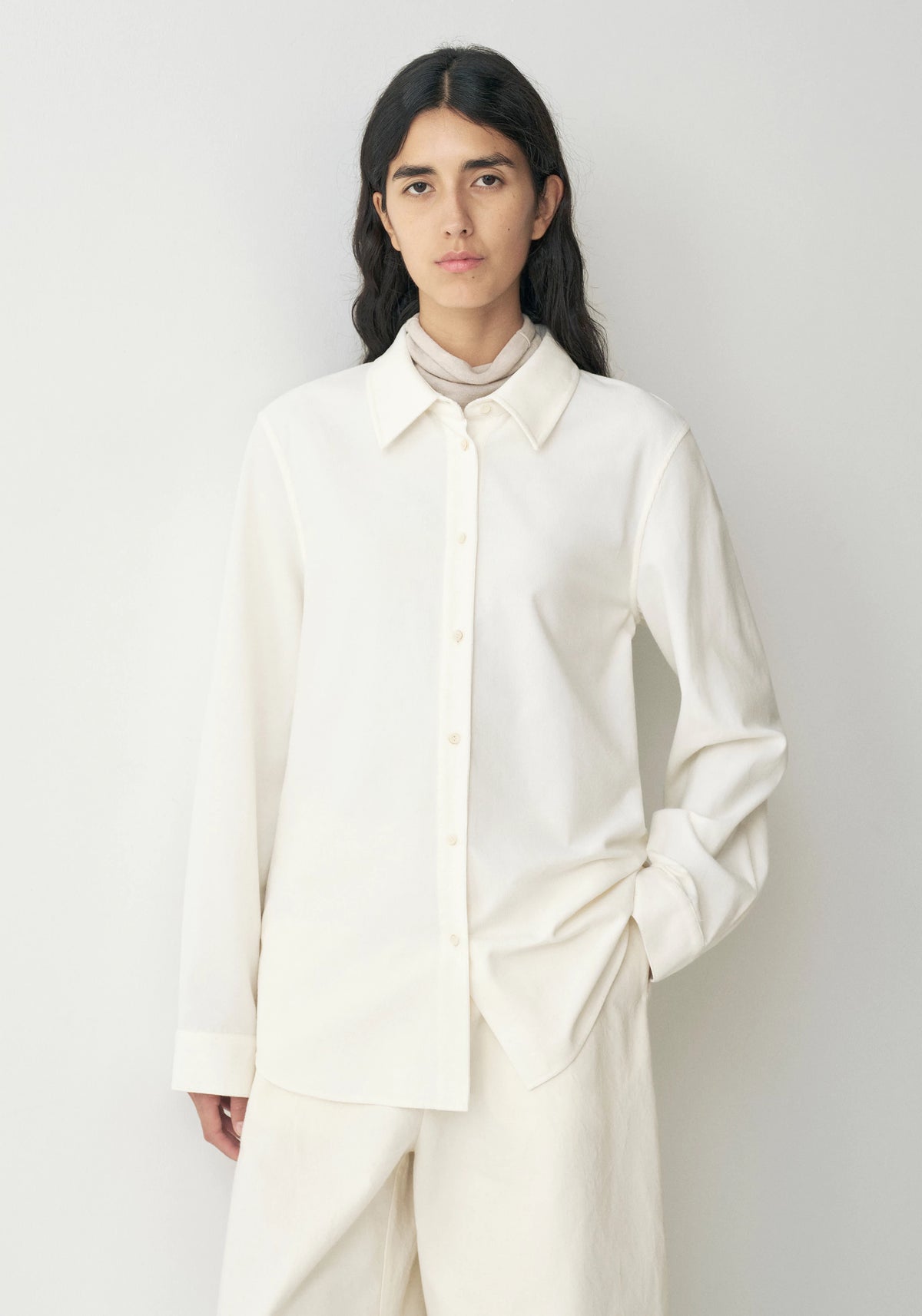 #color_off white
