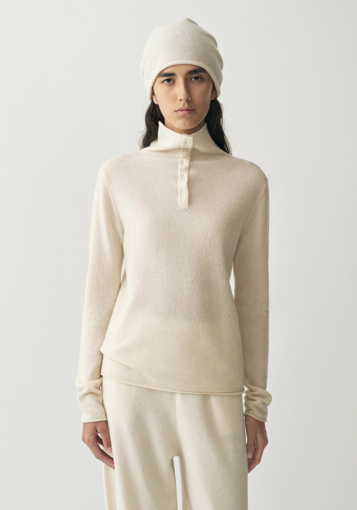 #color_off white