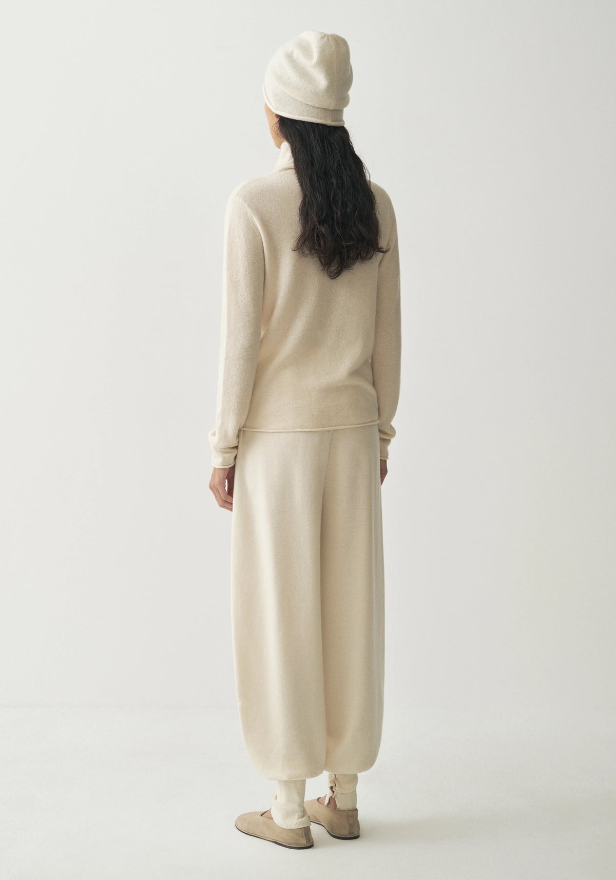 #color_off white