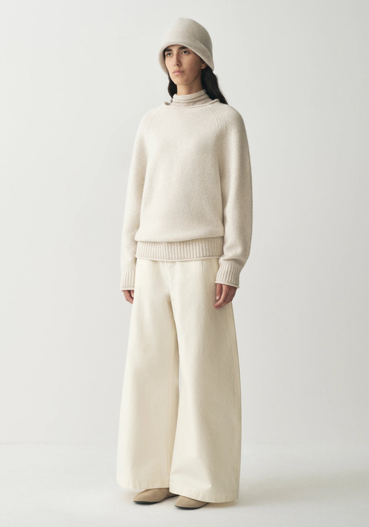 #color_off white