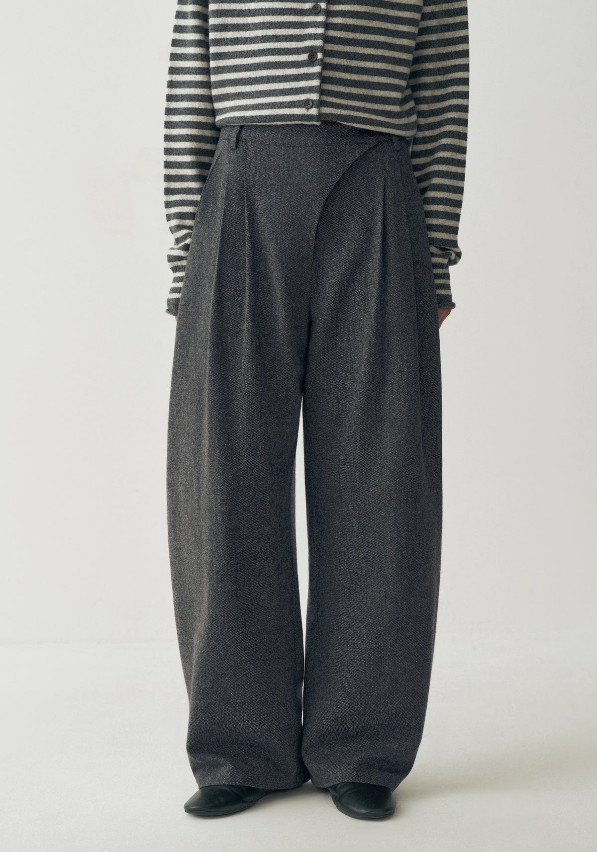 #color_mid gray
