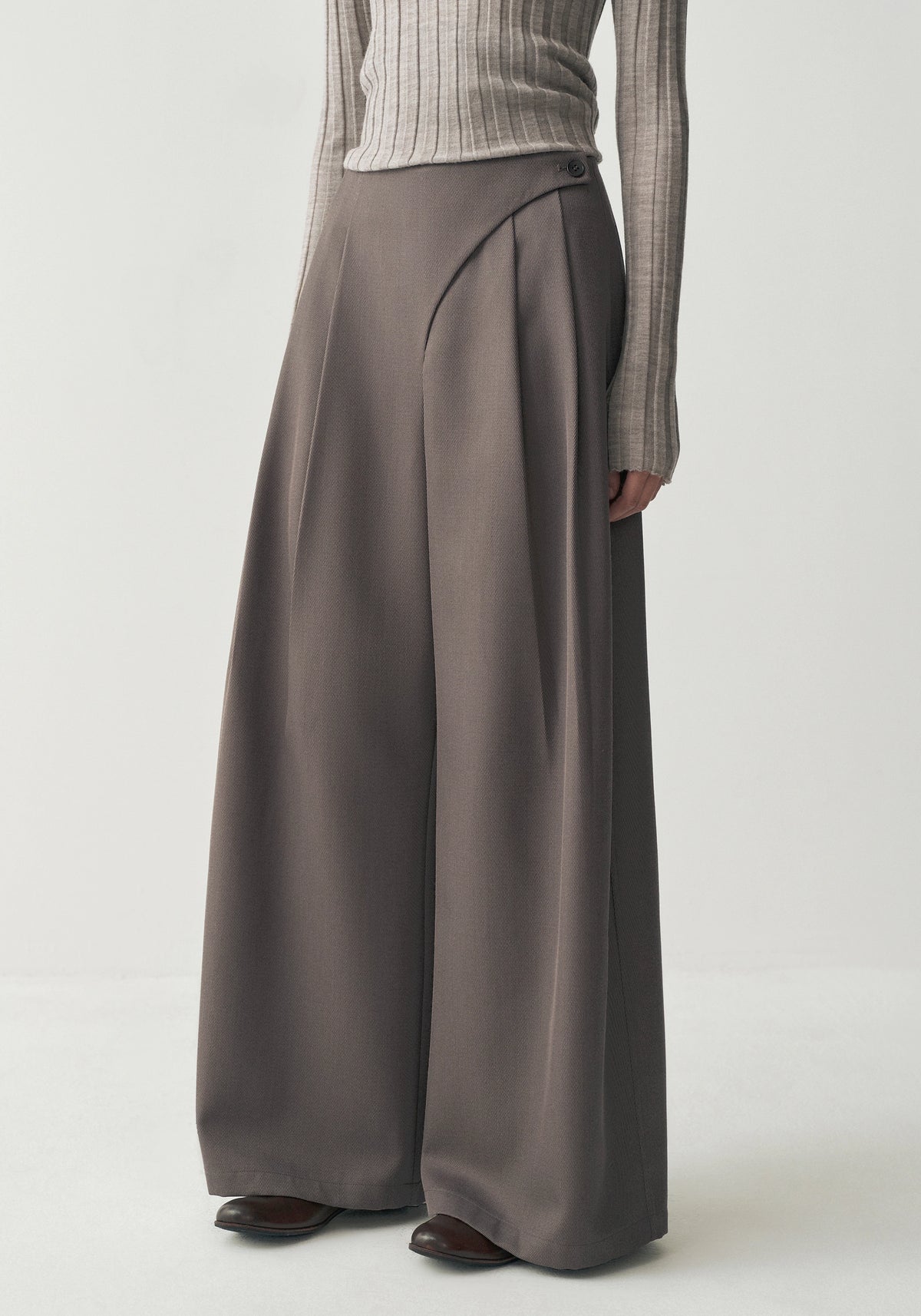 #color_mid gray