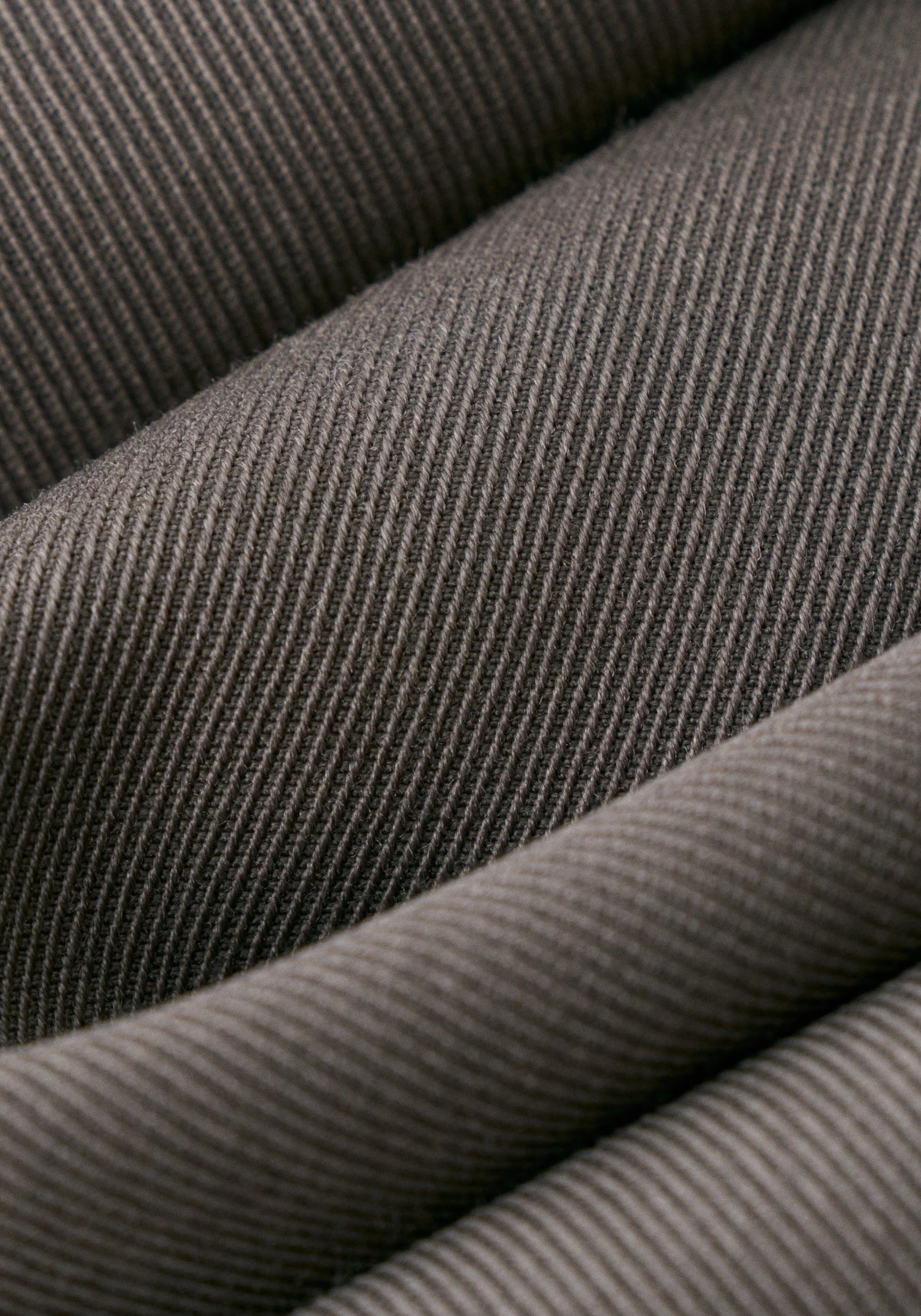 #color_mid gray