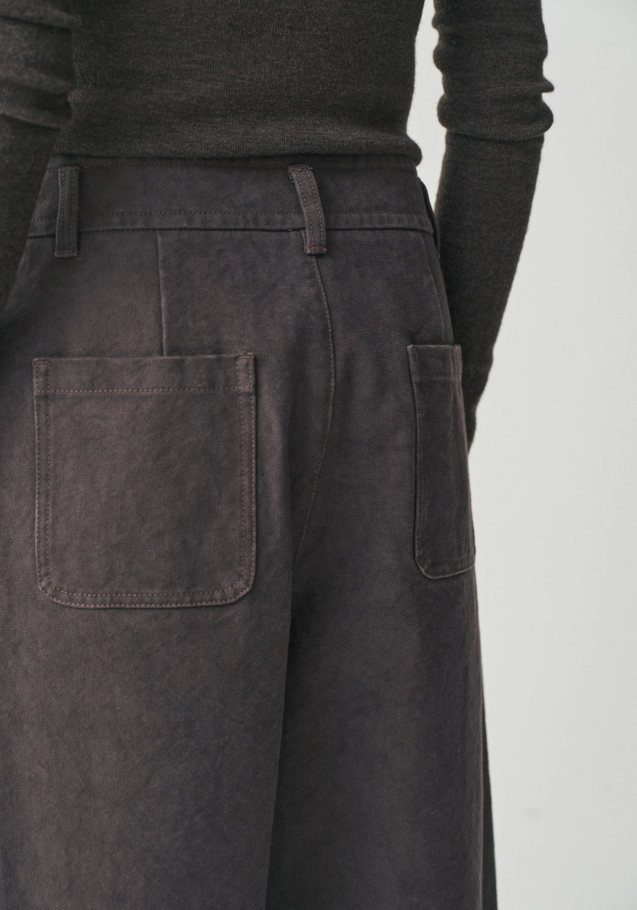 #color_raw umber