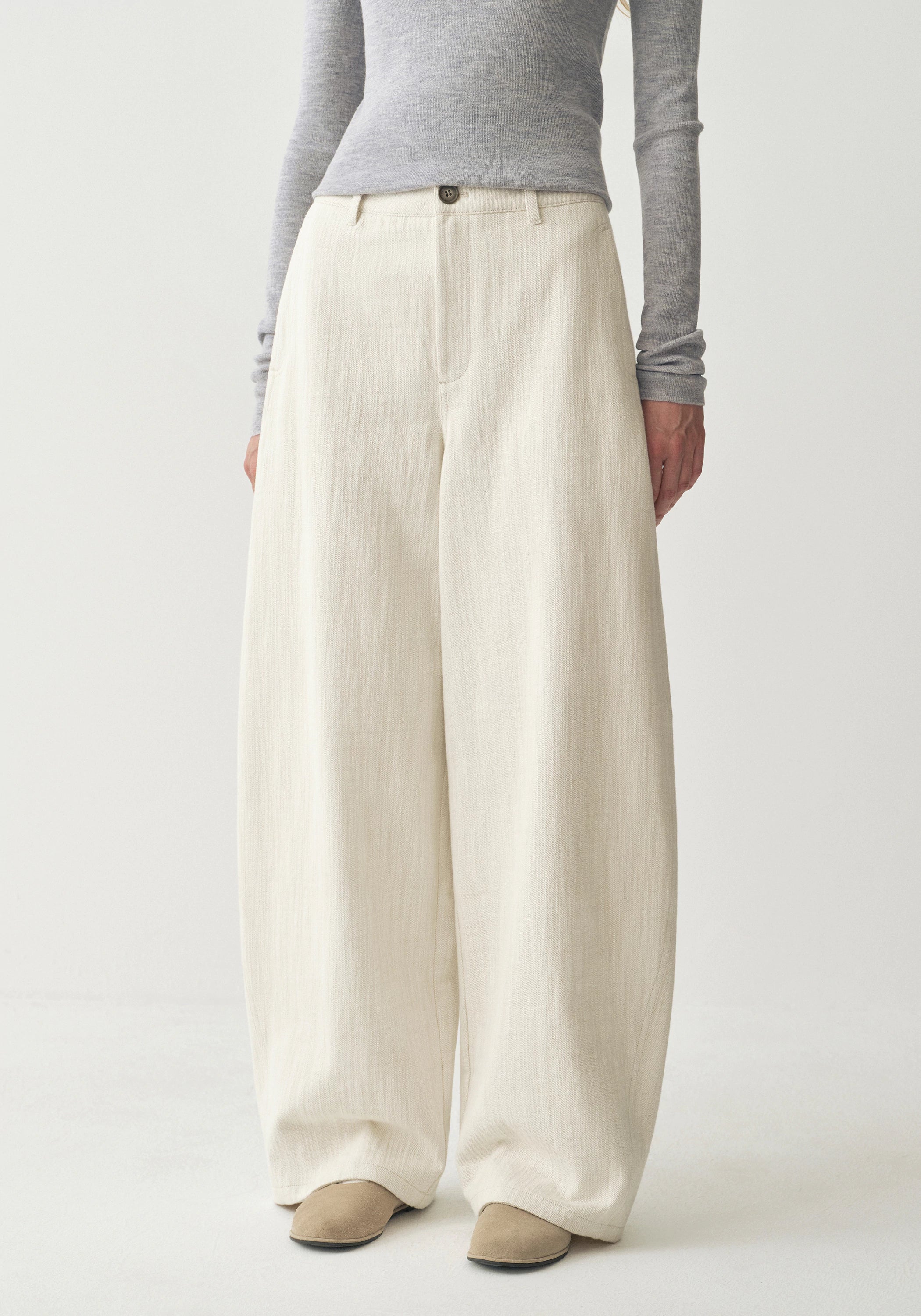 #color_off white